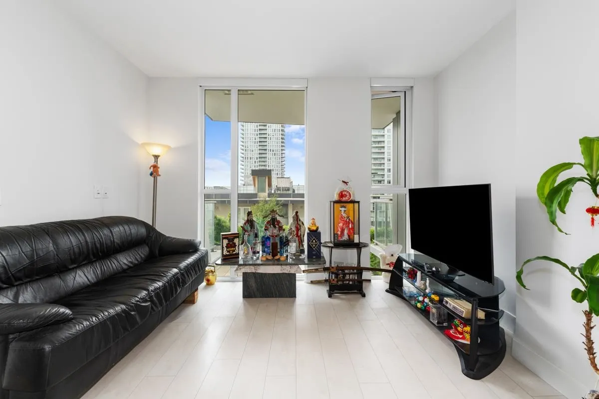 701 3538 Sawmill Crescent
