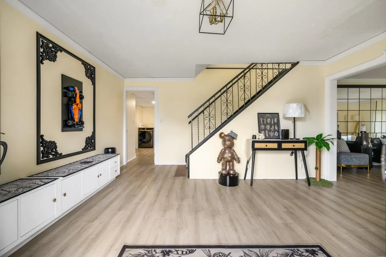 10864 Springmont Gate