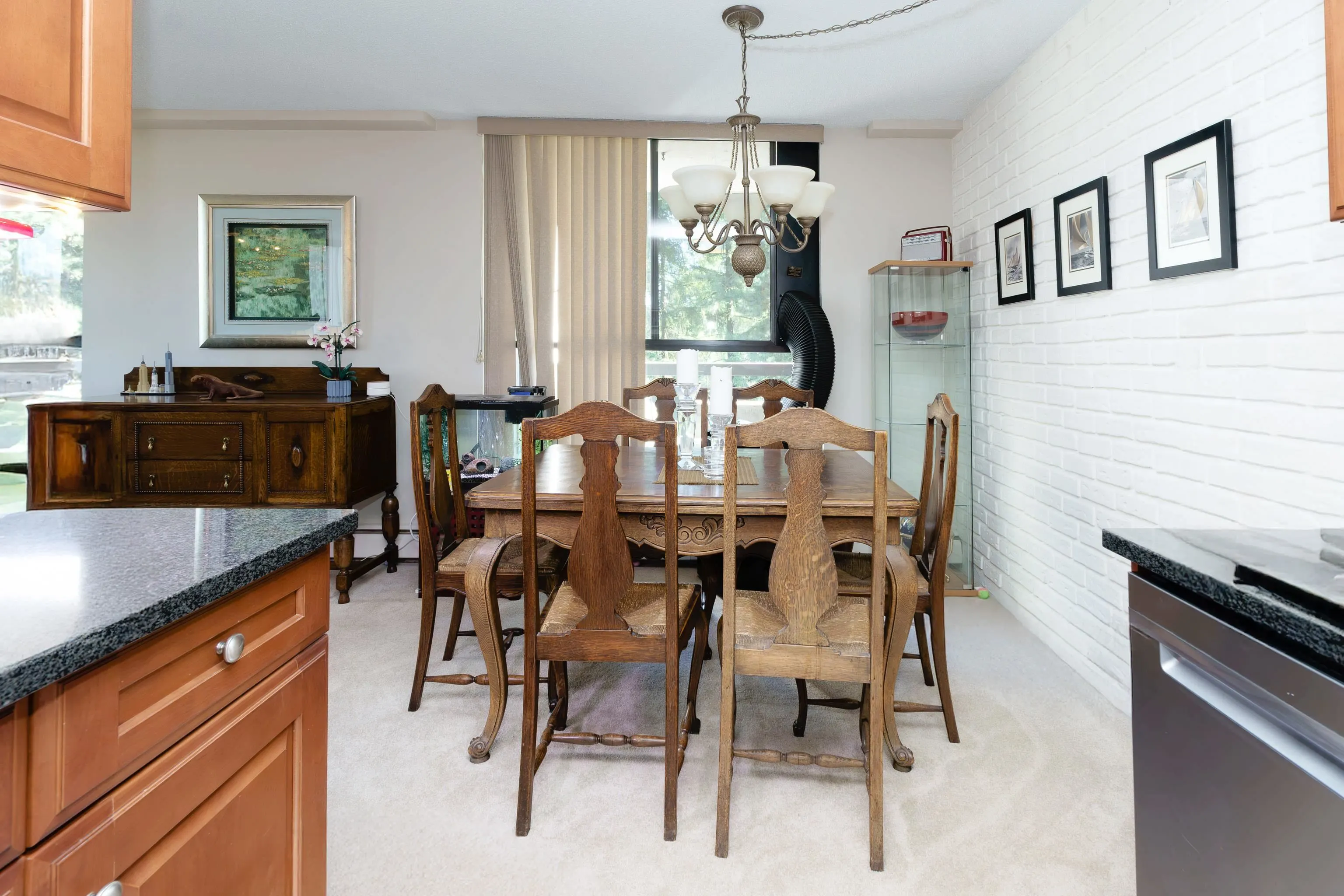 303 3737 Bartlett Court