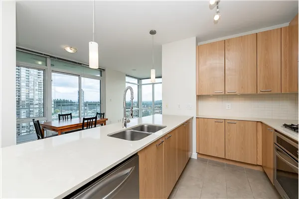 2105 2955 Atlantic Avenue