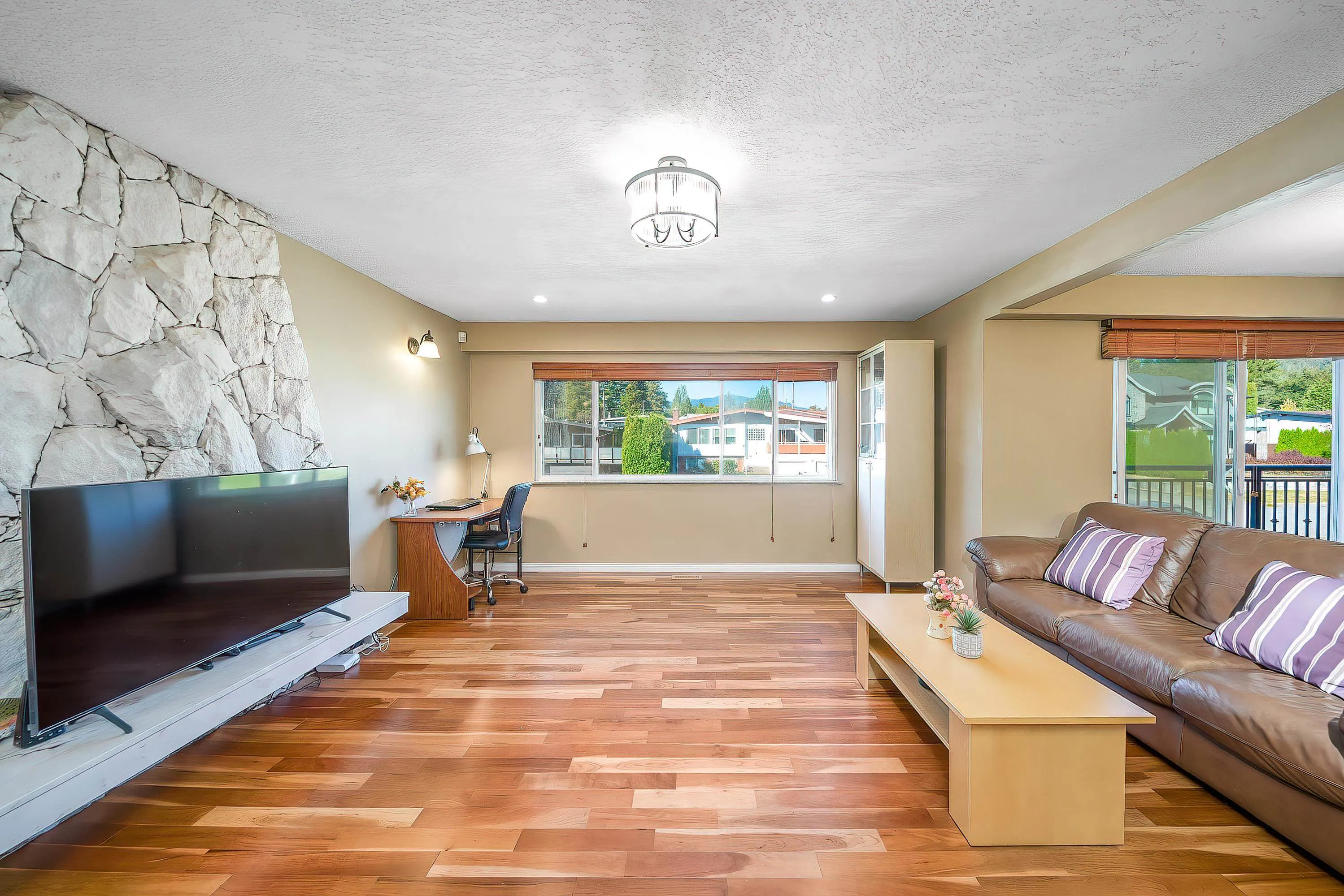 7122 Paulus Court