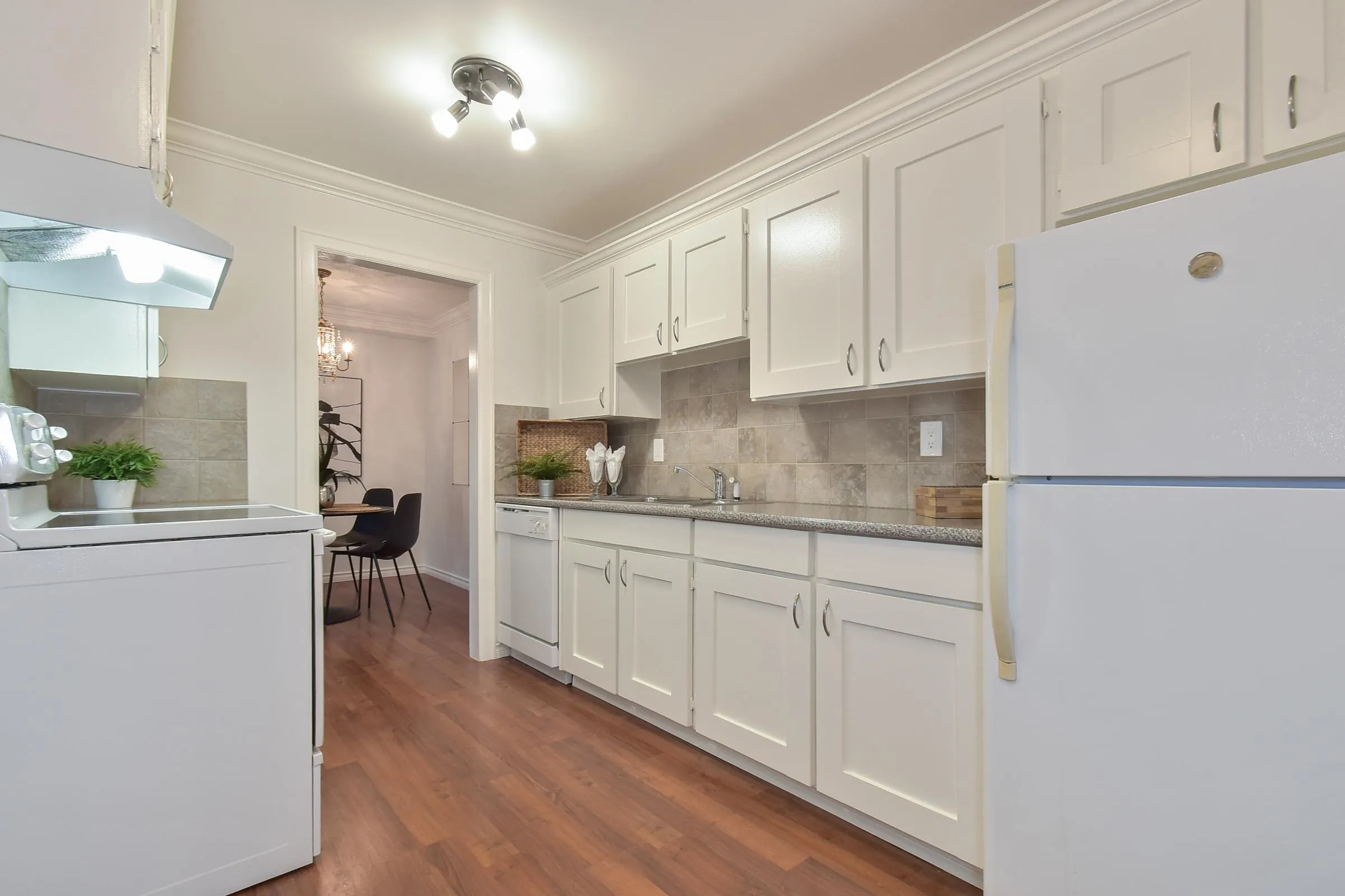113 1740 Southmere Crescent
