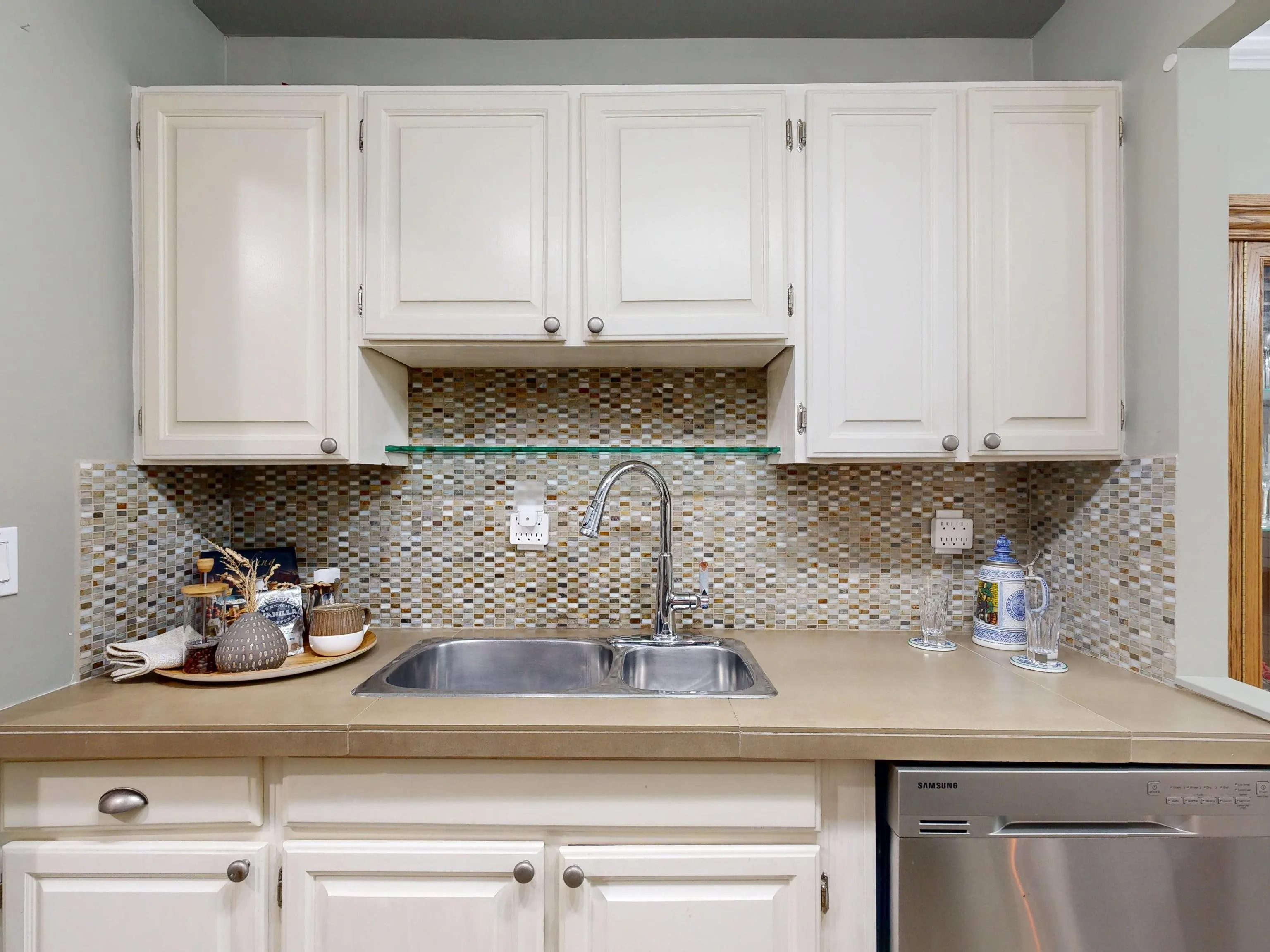 510 1405 W 15th Avenue