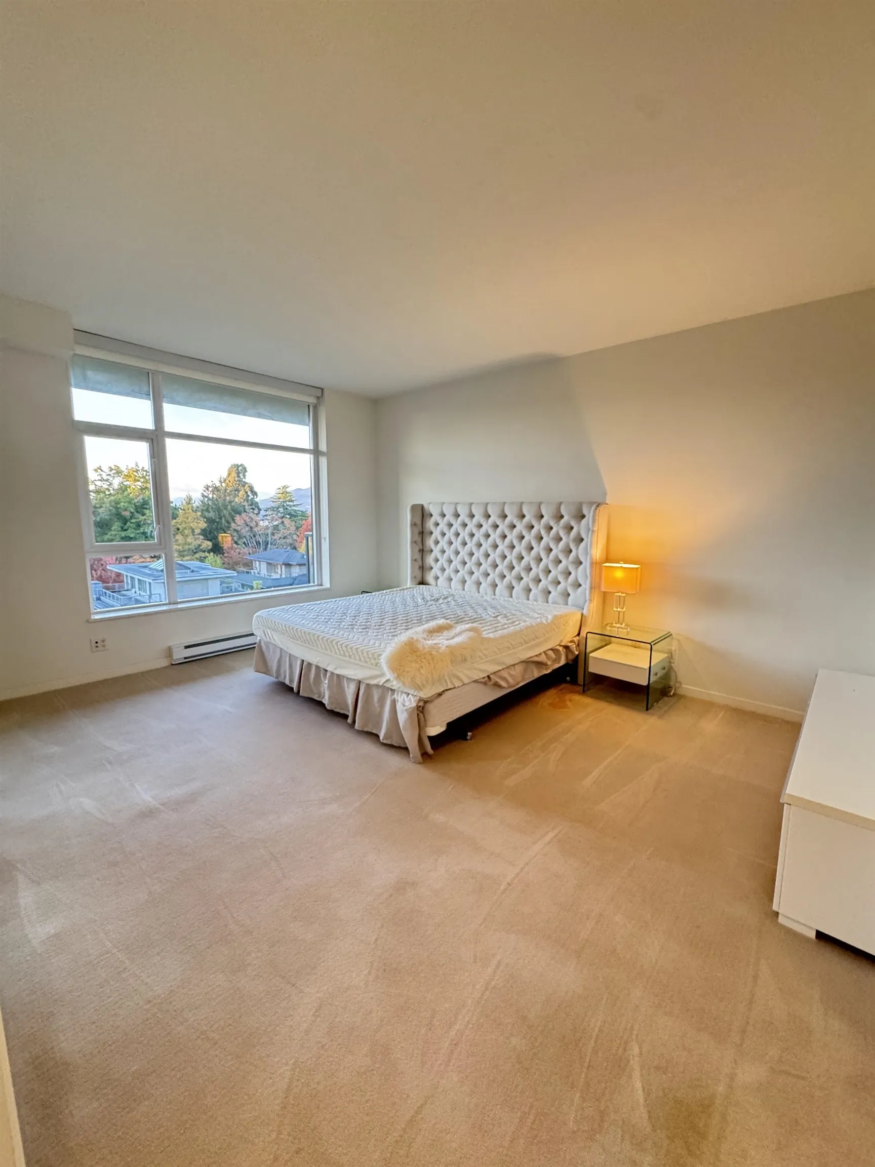 503 6093 Iona Drive