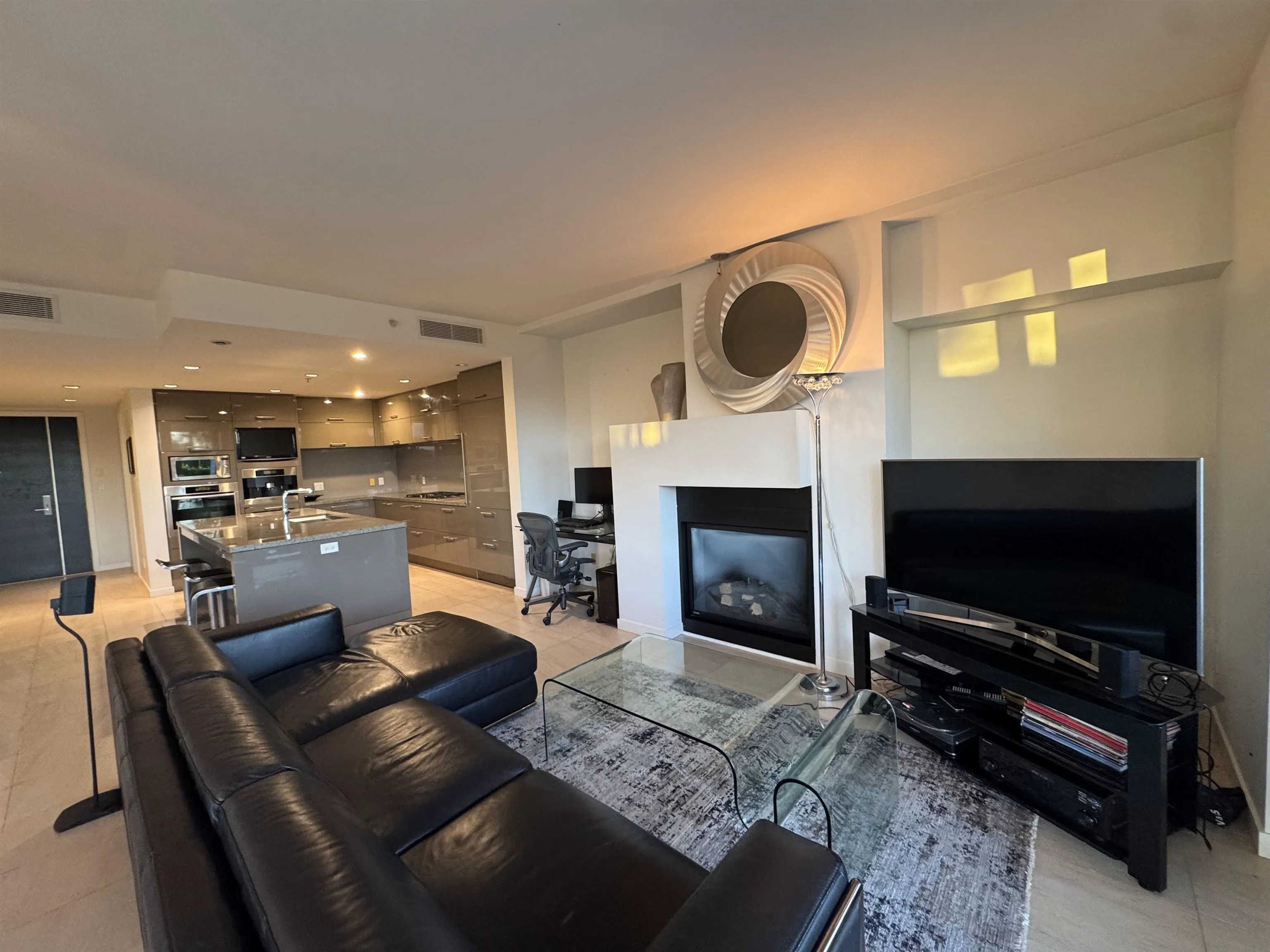 503 6093 Iona Drive