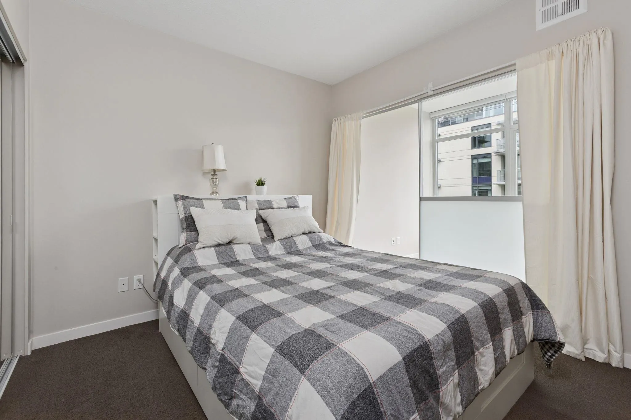 1001 108 W 1st Avenue