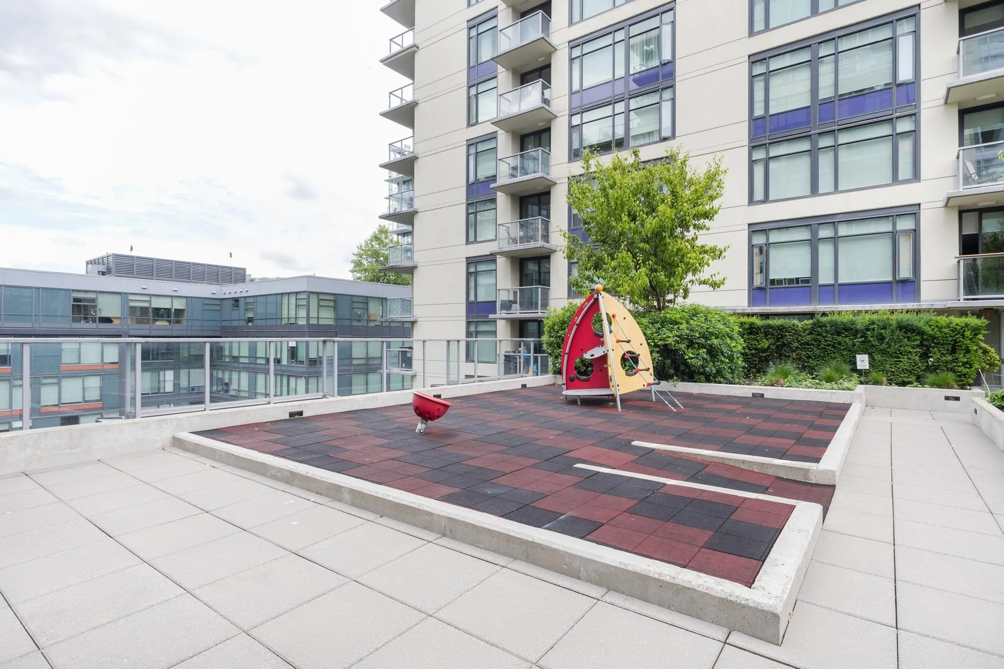 1001 108 W 1st Avenue