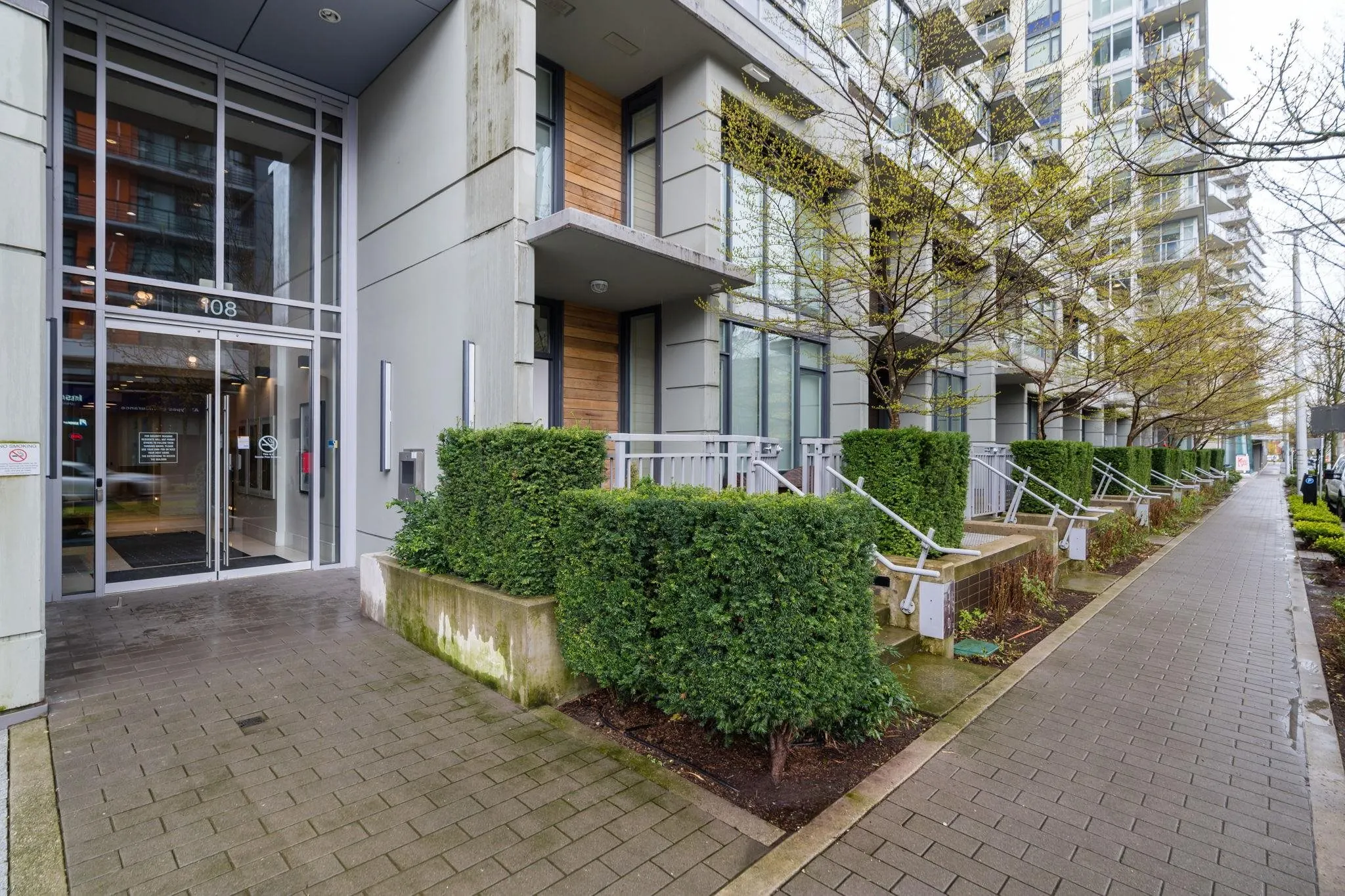 1001 108 W 1st Avenue