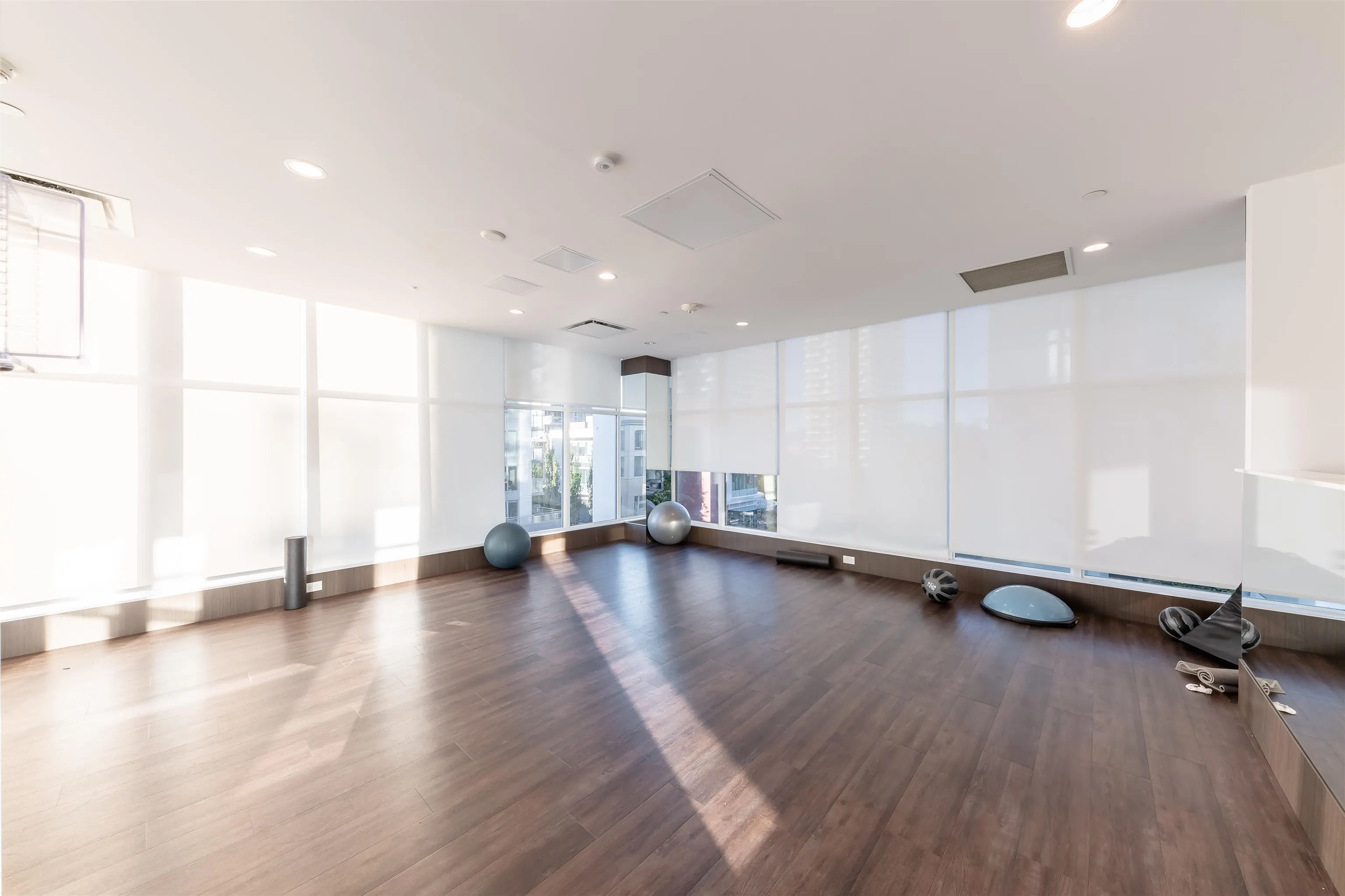 3305 13350 Central Avenue