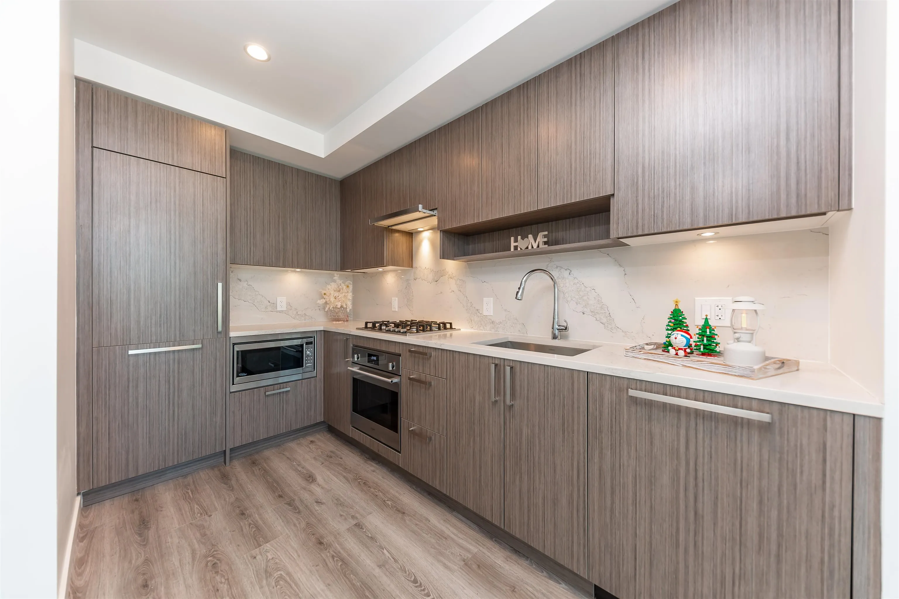 3305 13350 Central Avenue