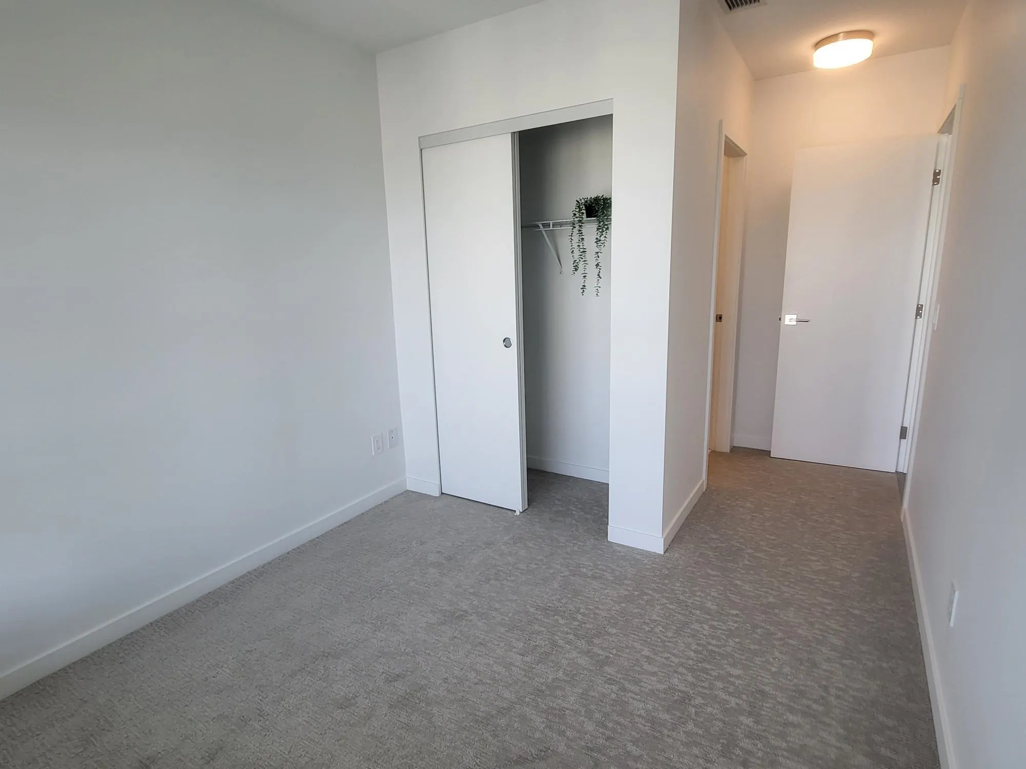 3305 13350 Central Avenue