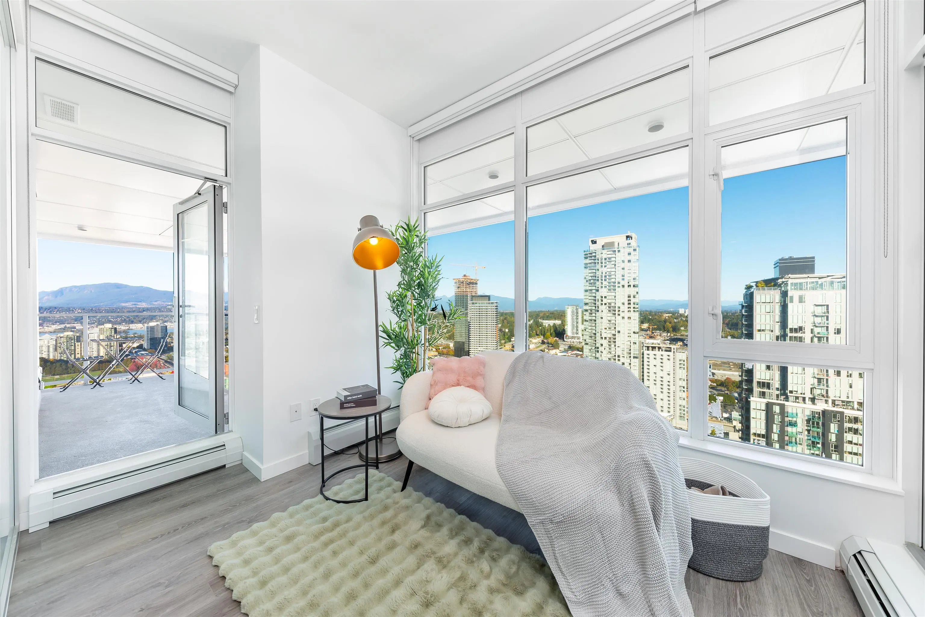 3305 13350 Central Avenue