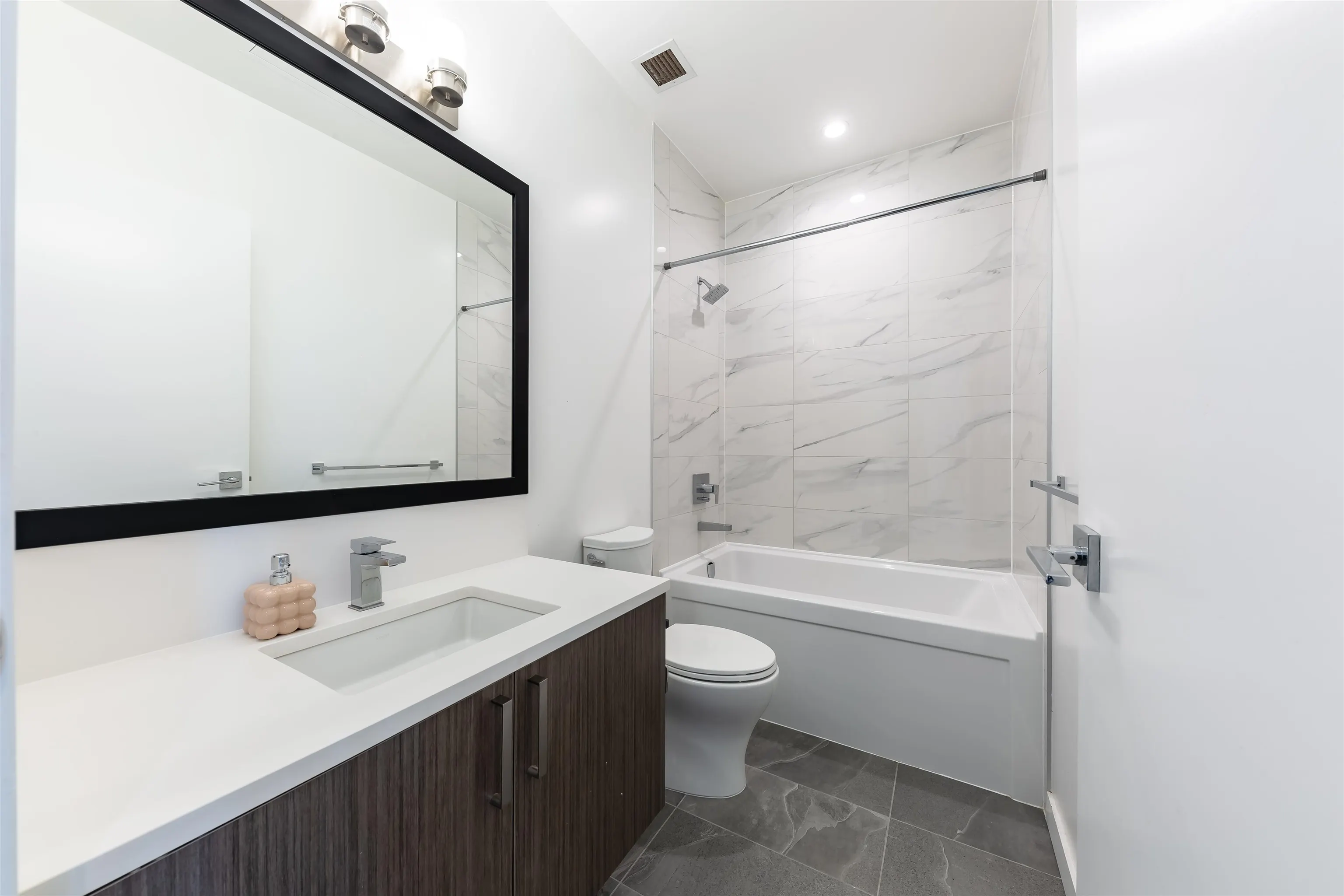 3305 13350 Central Avenue