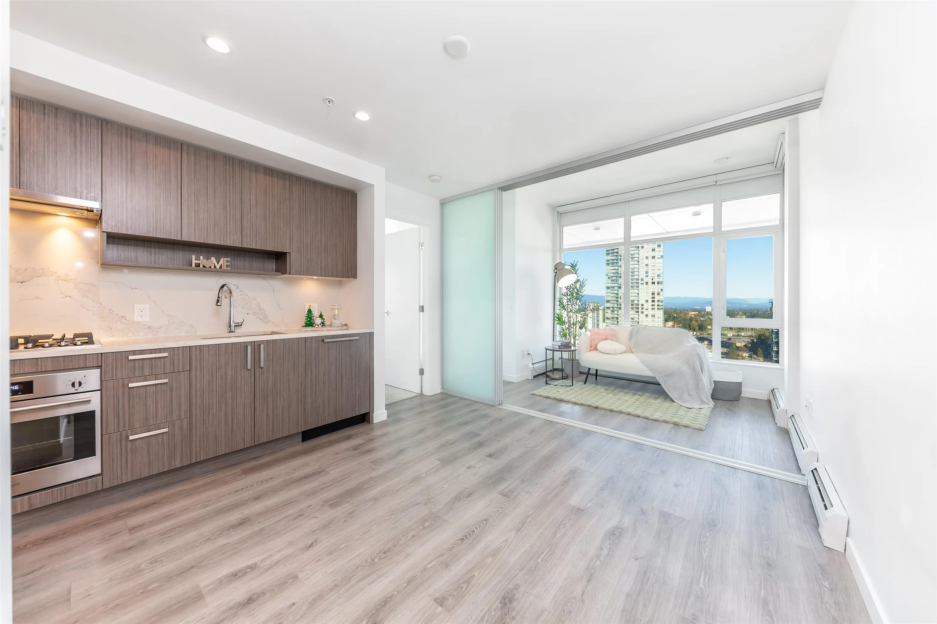 3305 13350 Central Avenue