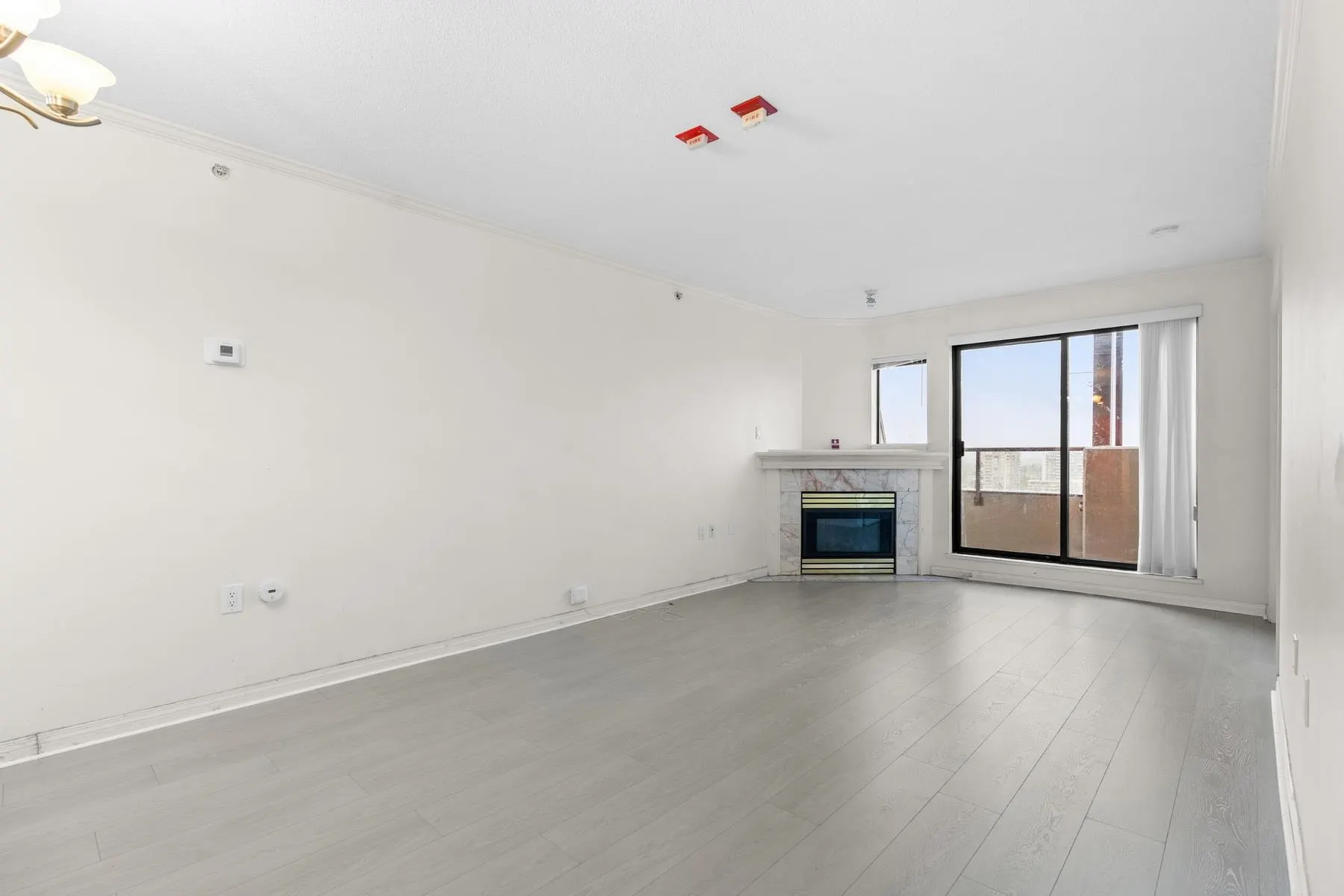 1605 6611 Cooney Road