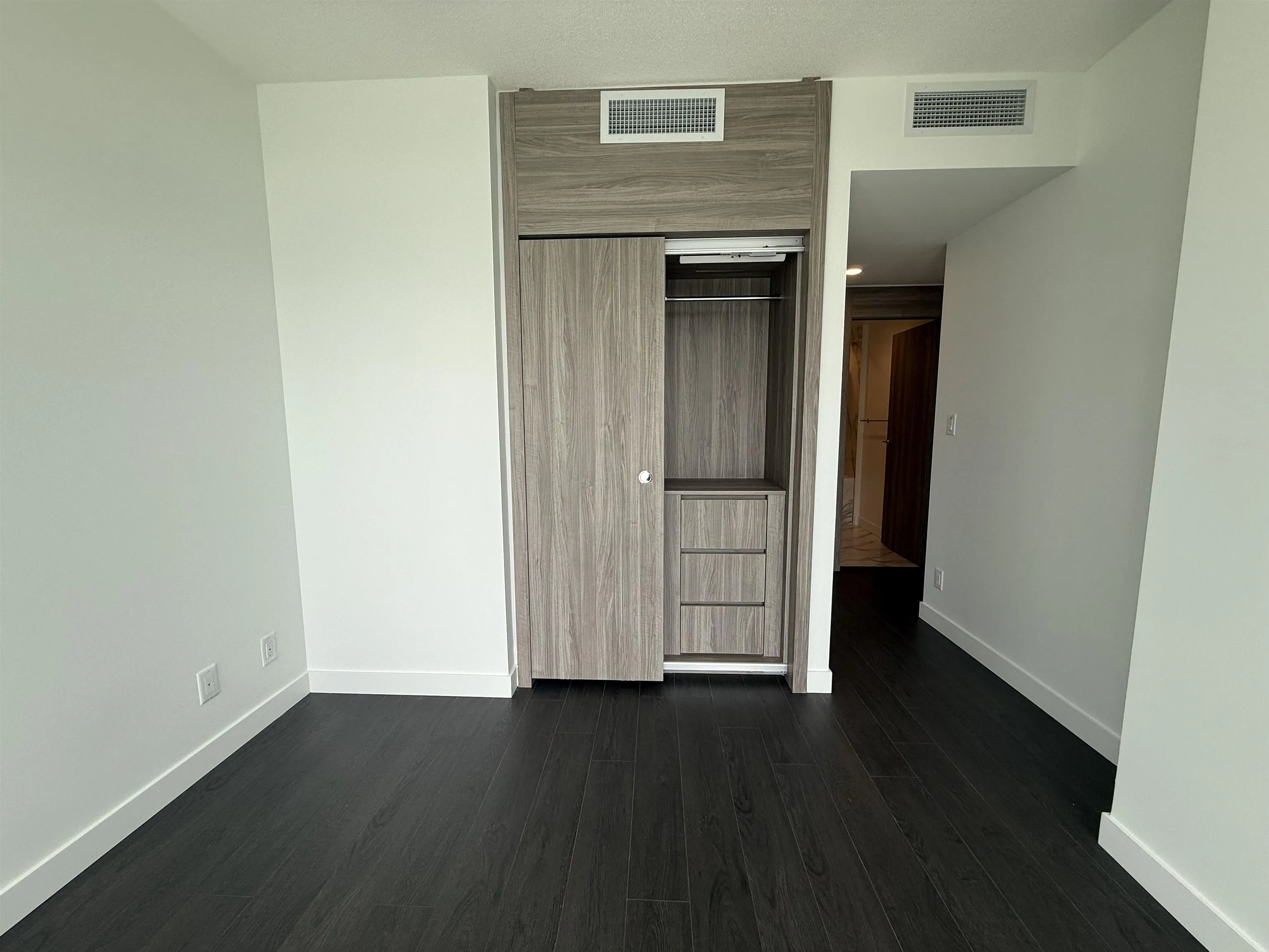 807 13768 100 Avenue