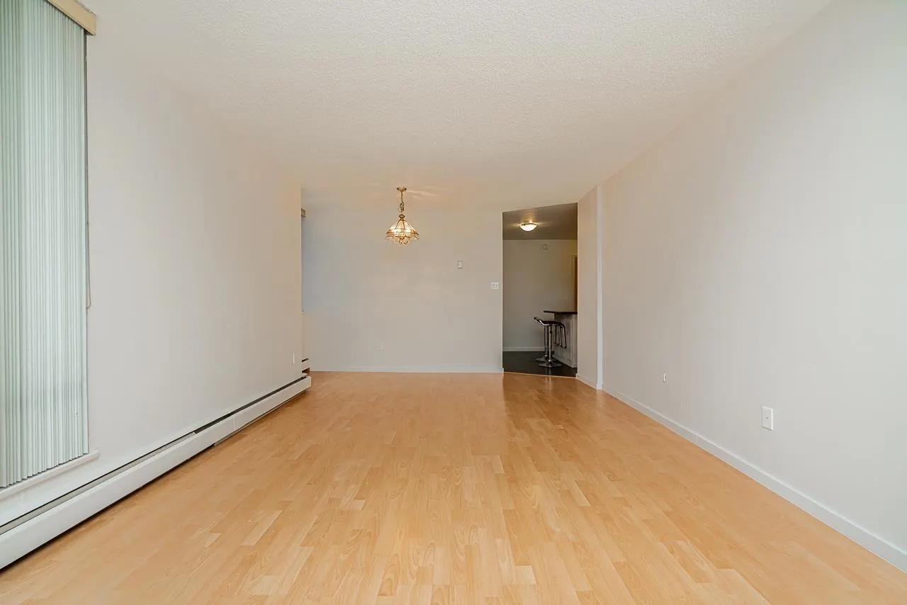 406 3755 Bartlett Court