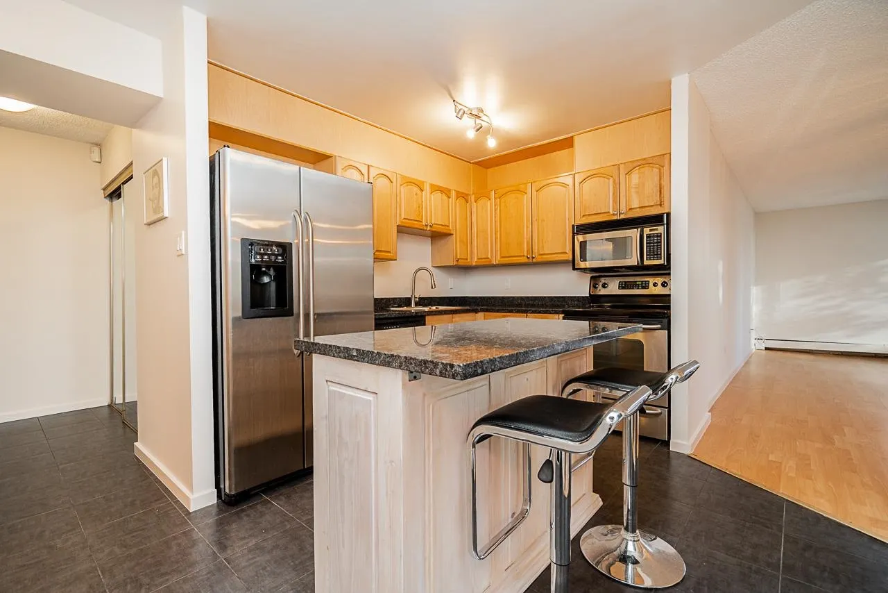 406 3755 Bartlett Court