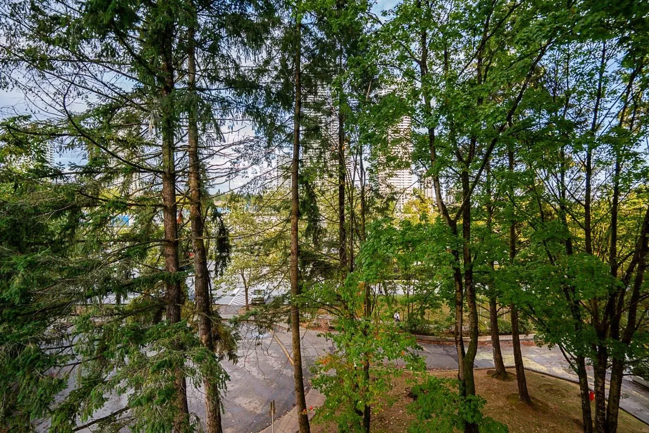 406 3755 Bartlett Court