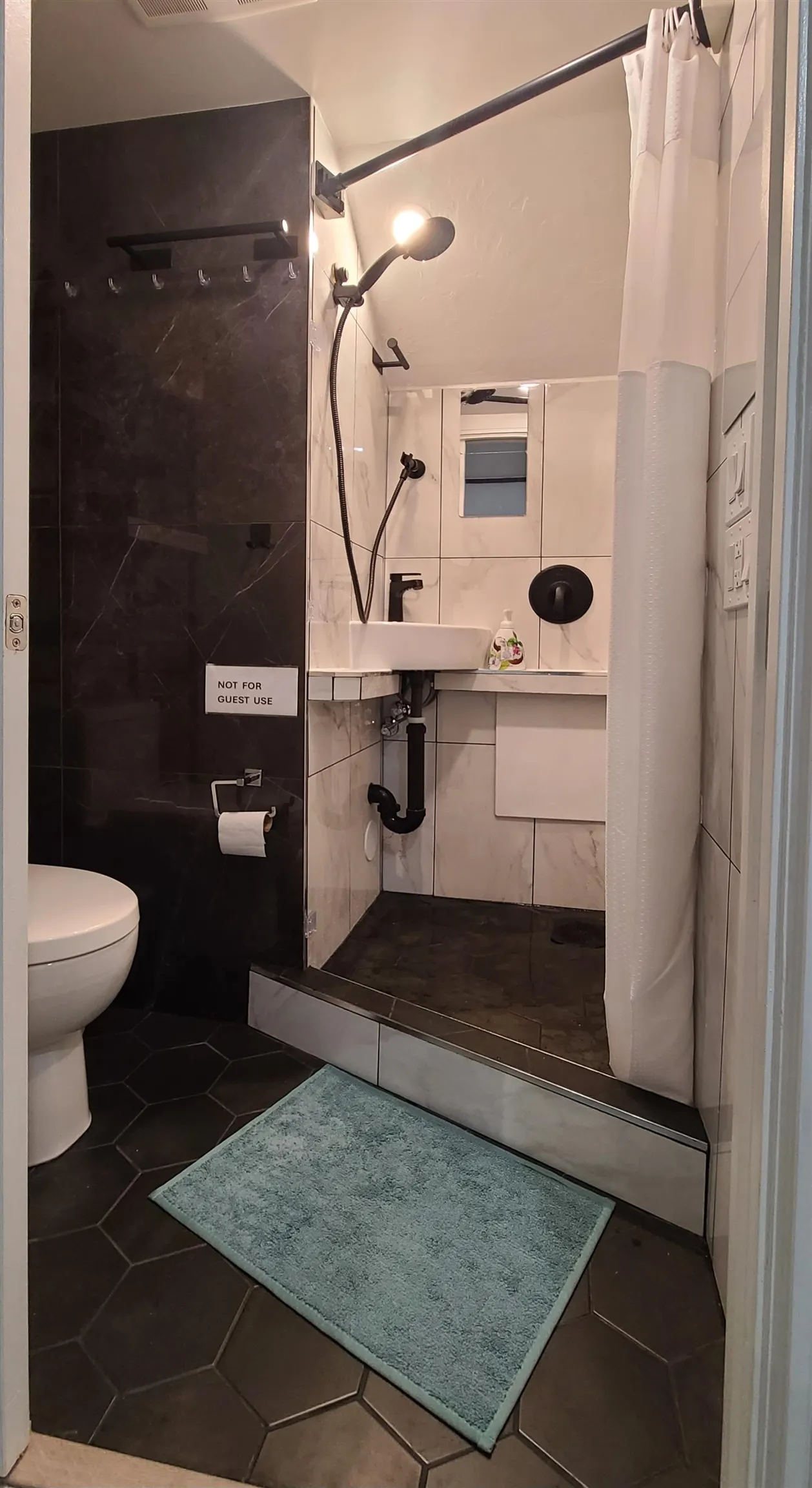 901 E Broadway Street