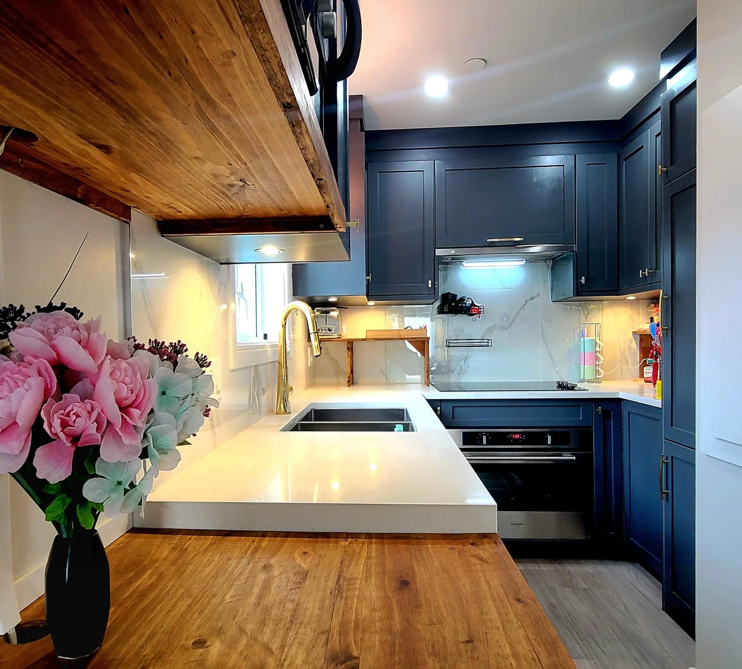 901 E Broadway Street