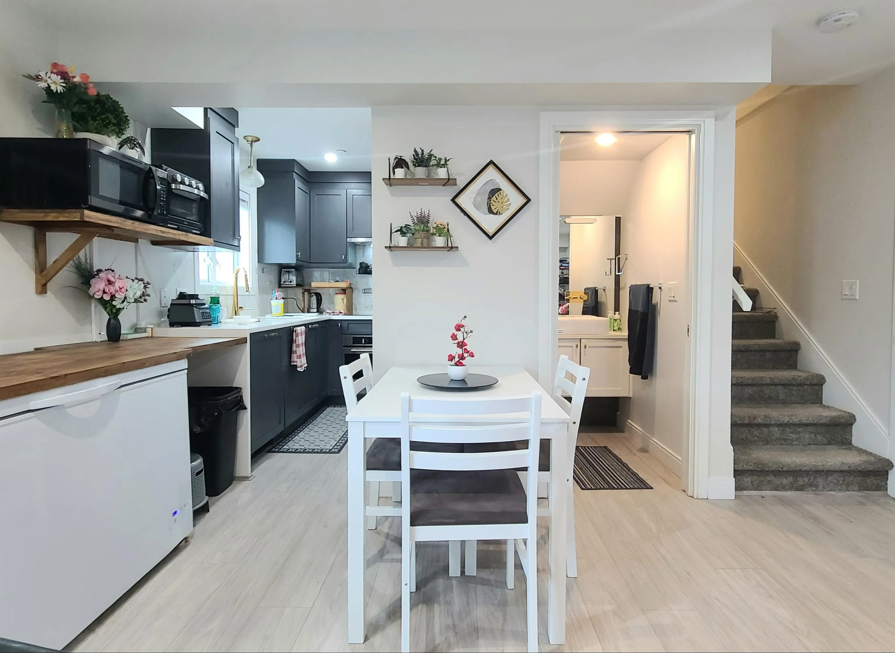 901 E Broadway Street