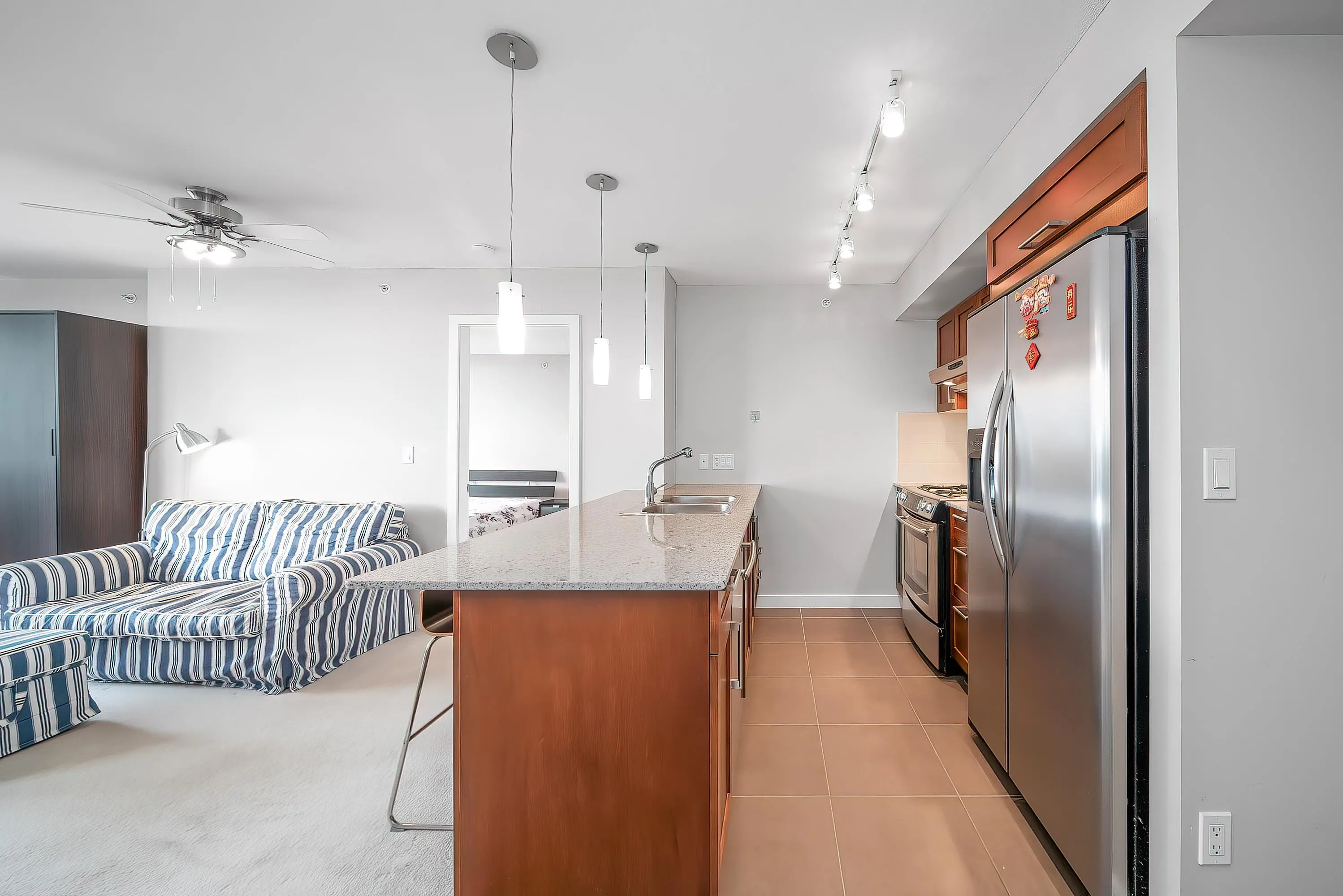 1205 7088 Salisbury Avenue
