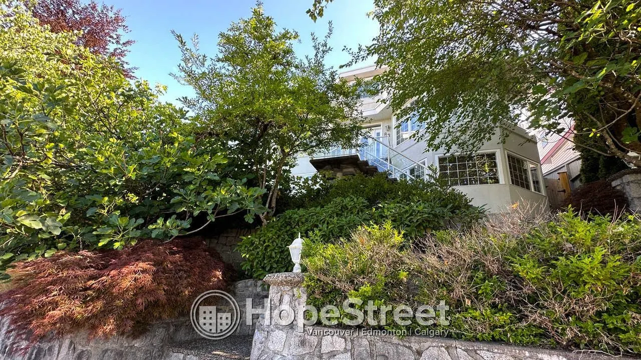 88 Ravine Dr