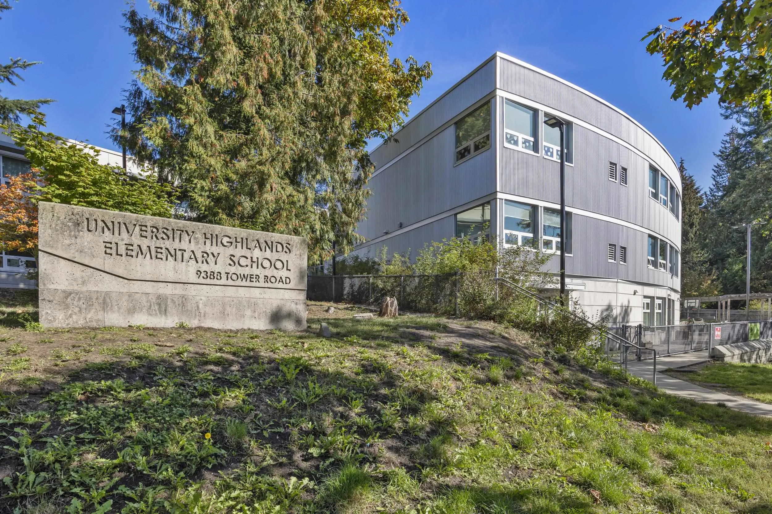 310 9339 University Crescent