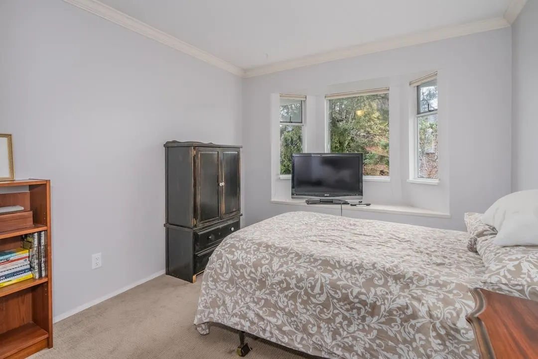 31 12331 Phoenix Drive