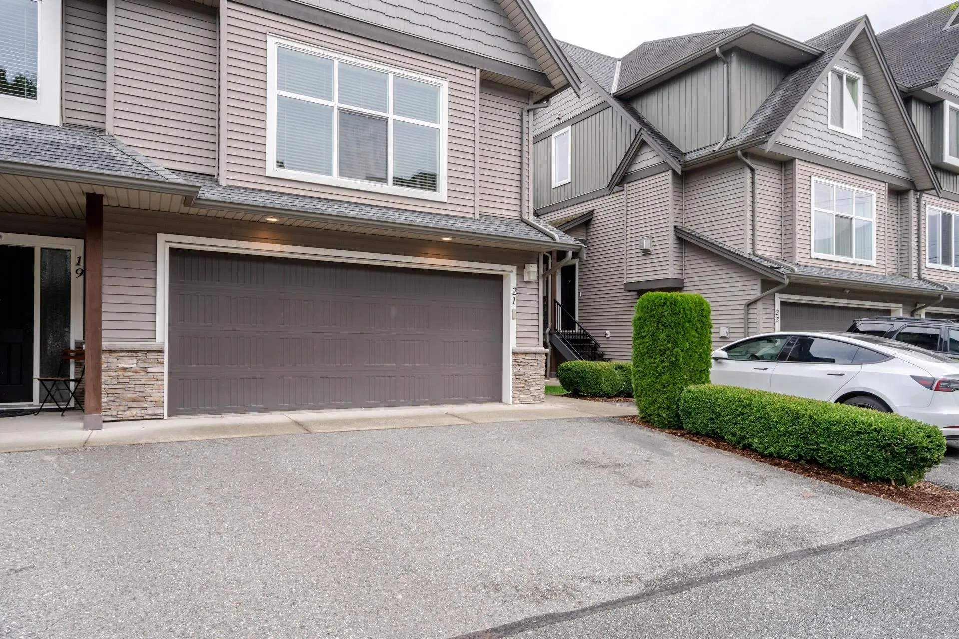 21 1609 Agassiz-Rosedale Highway No 9 Highway