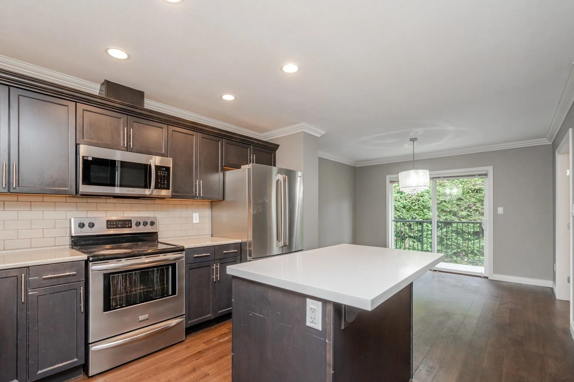 21 1609 Agassiz-Rosedale Highway No 9 Highway