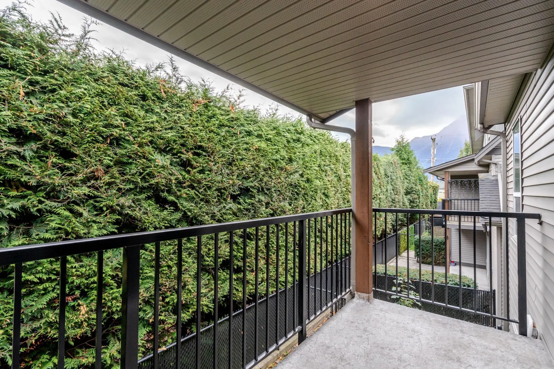 21 1609 Agassiz-Rosedale Highway No 9 Highway