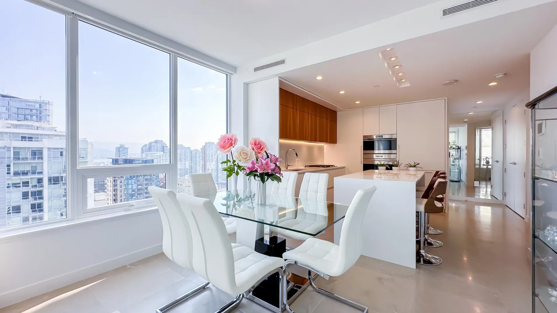 2301 885 Cambie Street