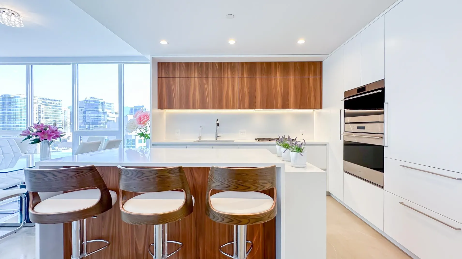 2301 885 Cambie Street