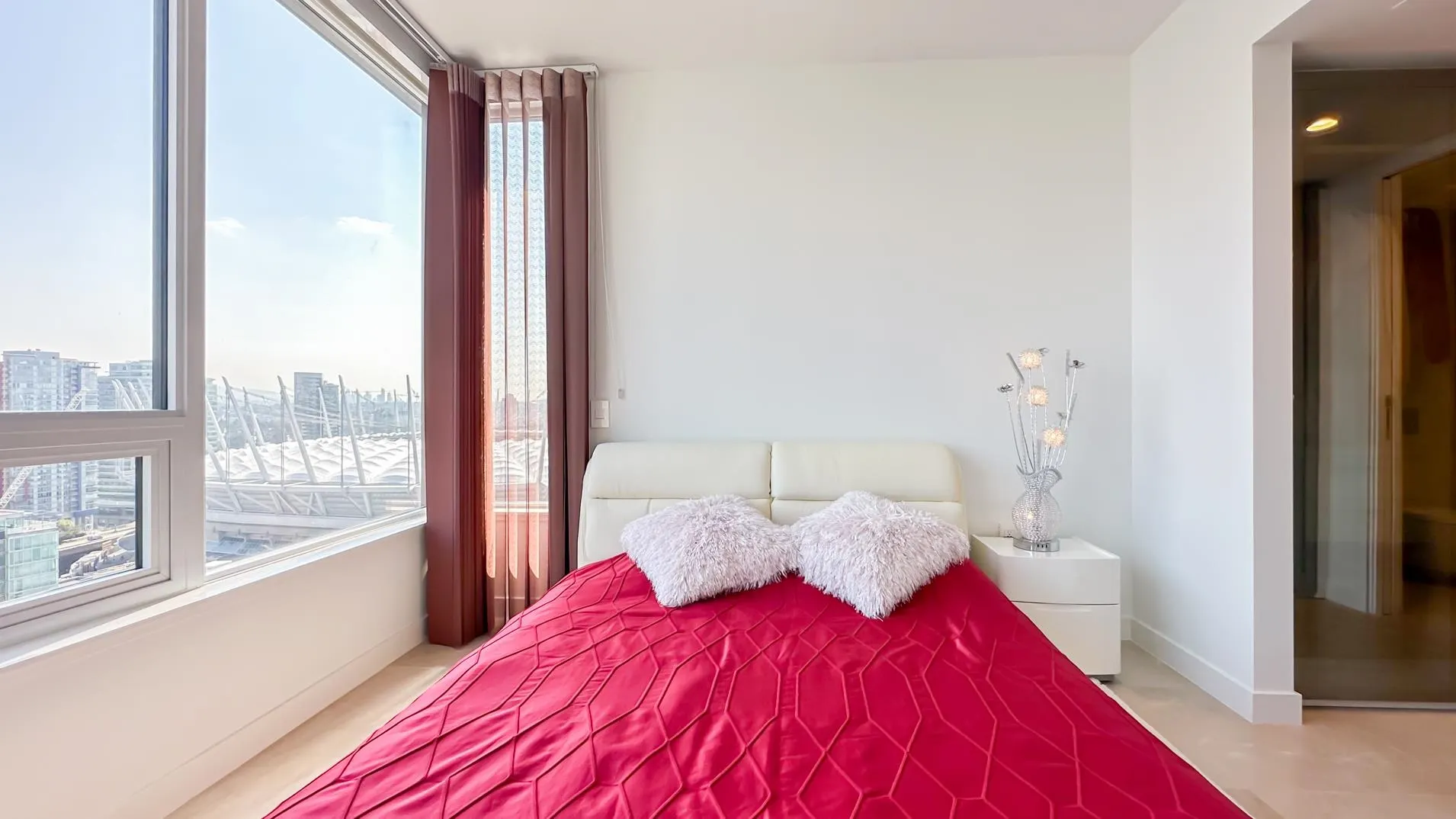 2301 885 Cambie Street