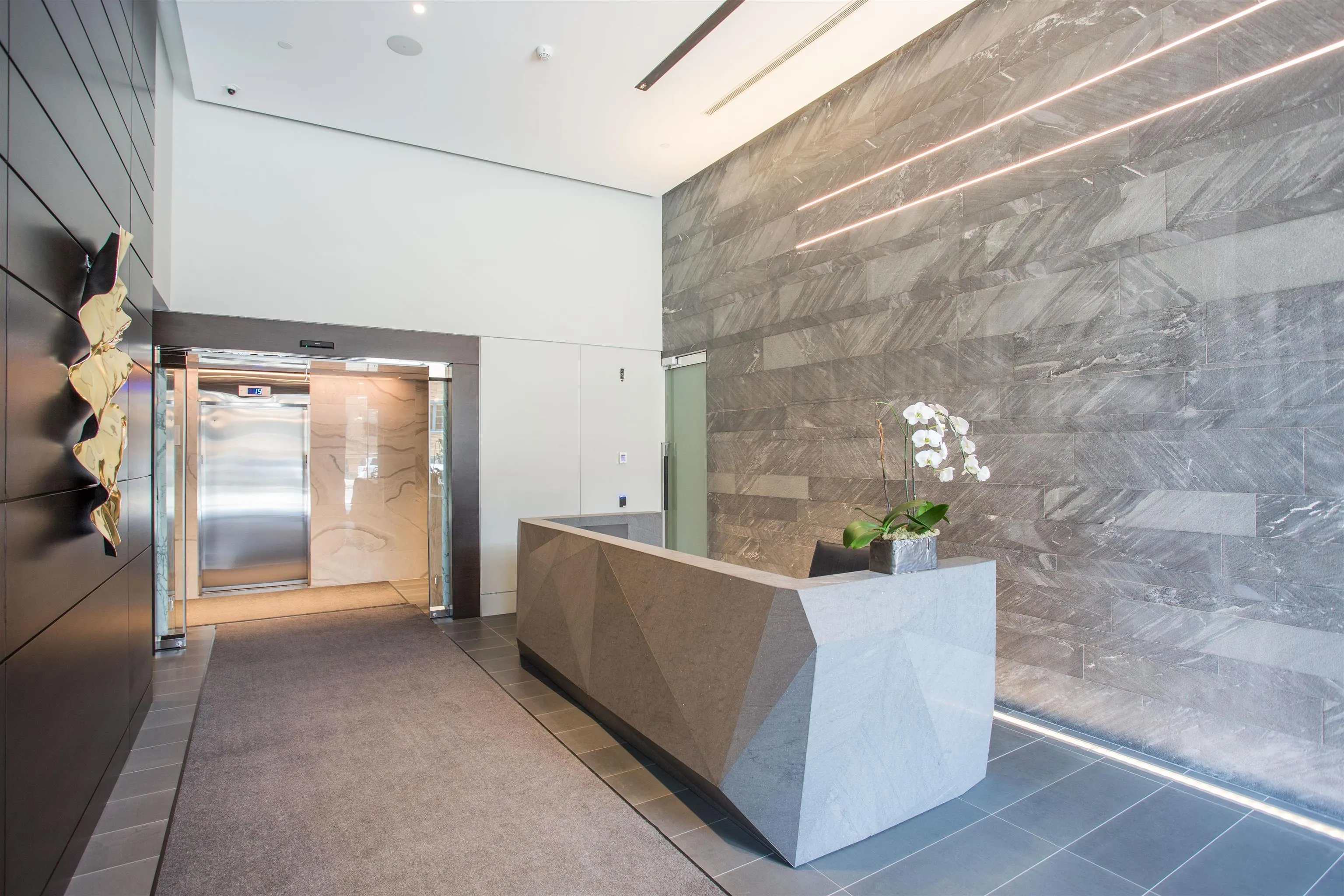 2301 885 Cambie Street