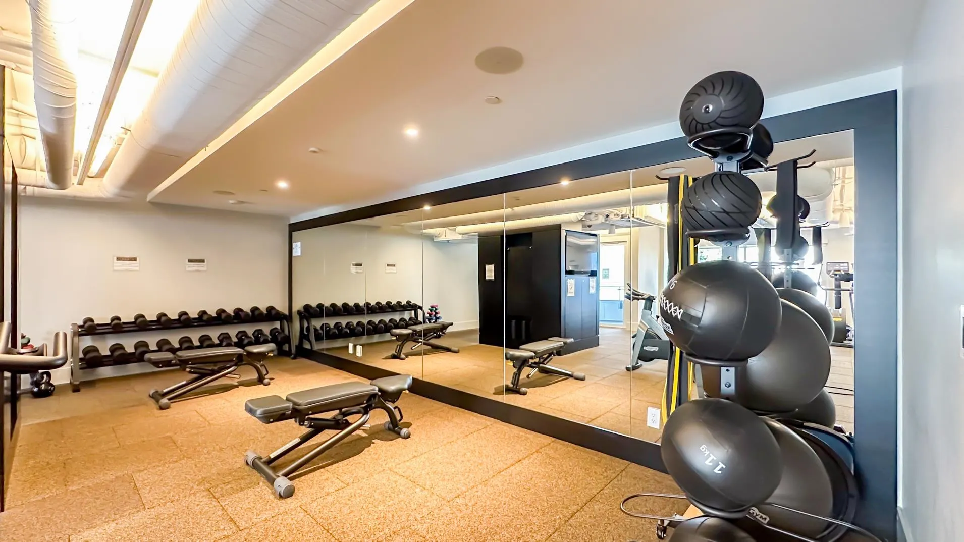 2301 885 Cambie Street