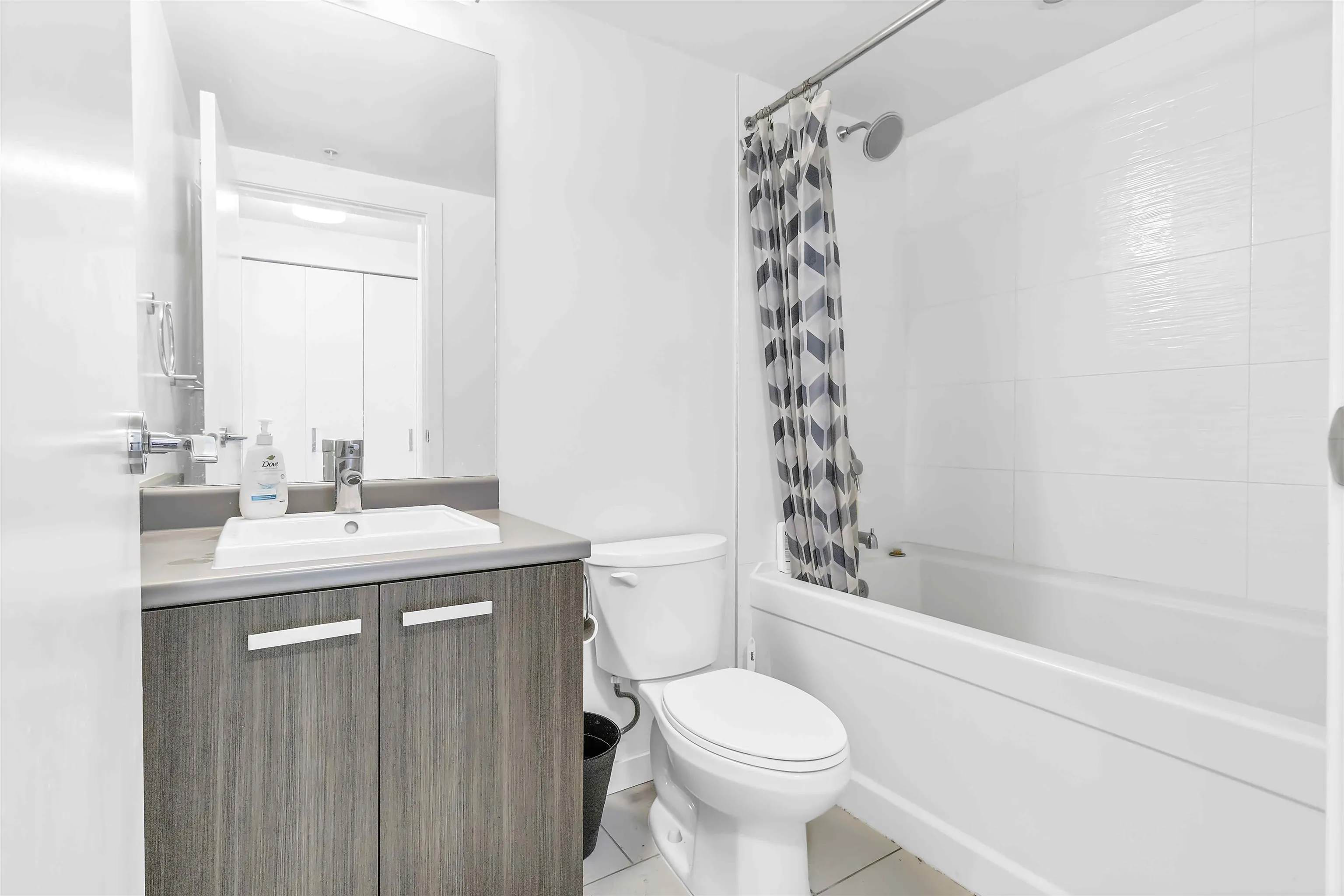 2703 13325 102a Avenue