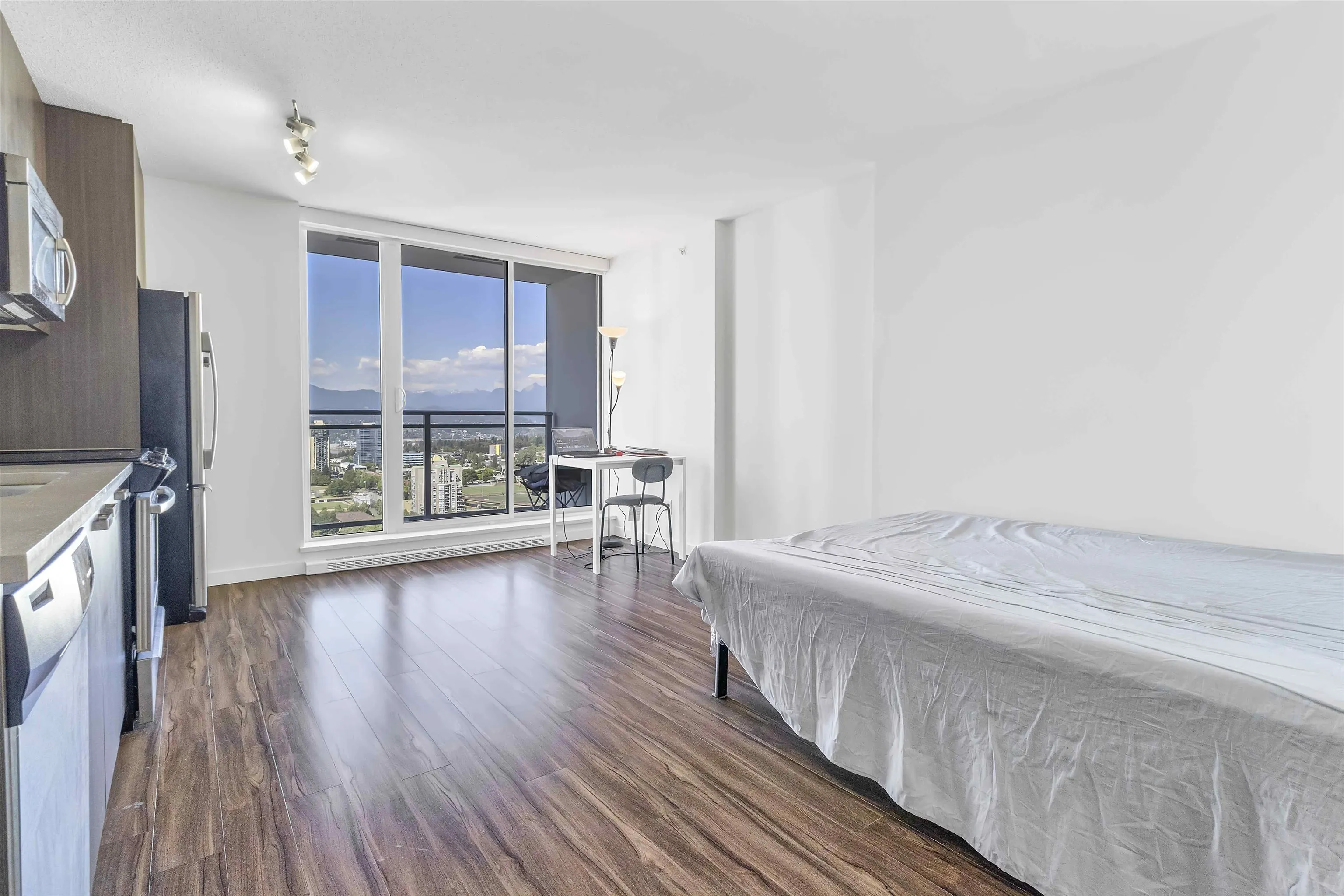 2703 13325 102a Avenue