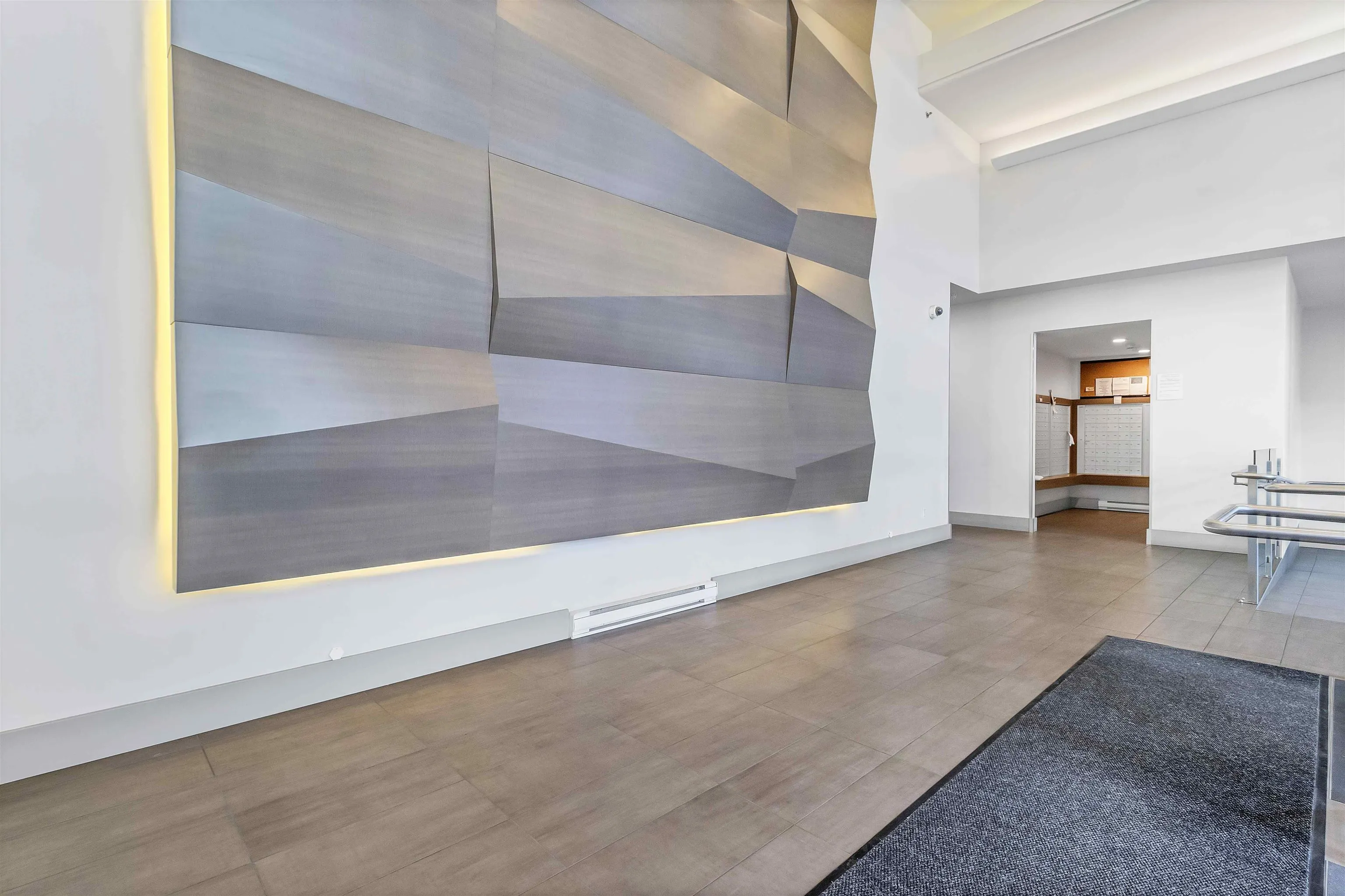 2703 13325 102a Avenue