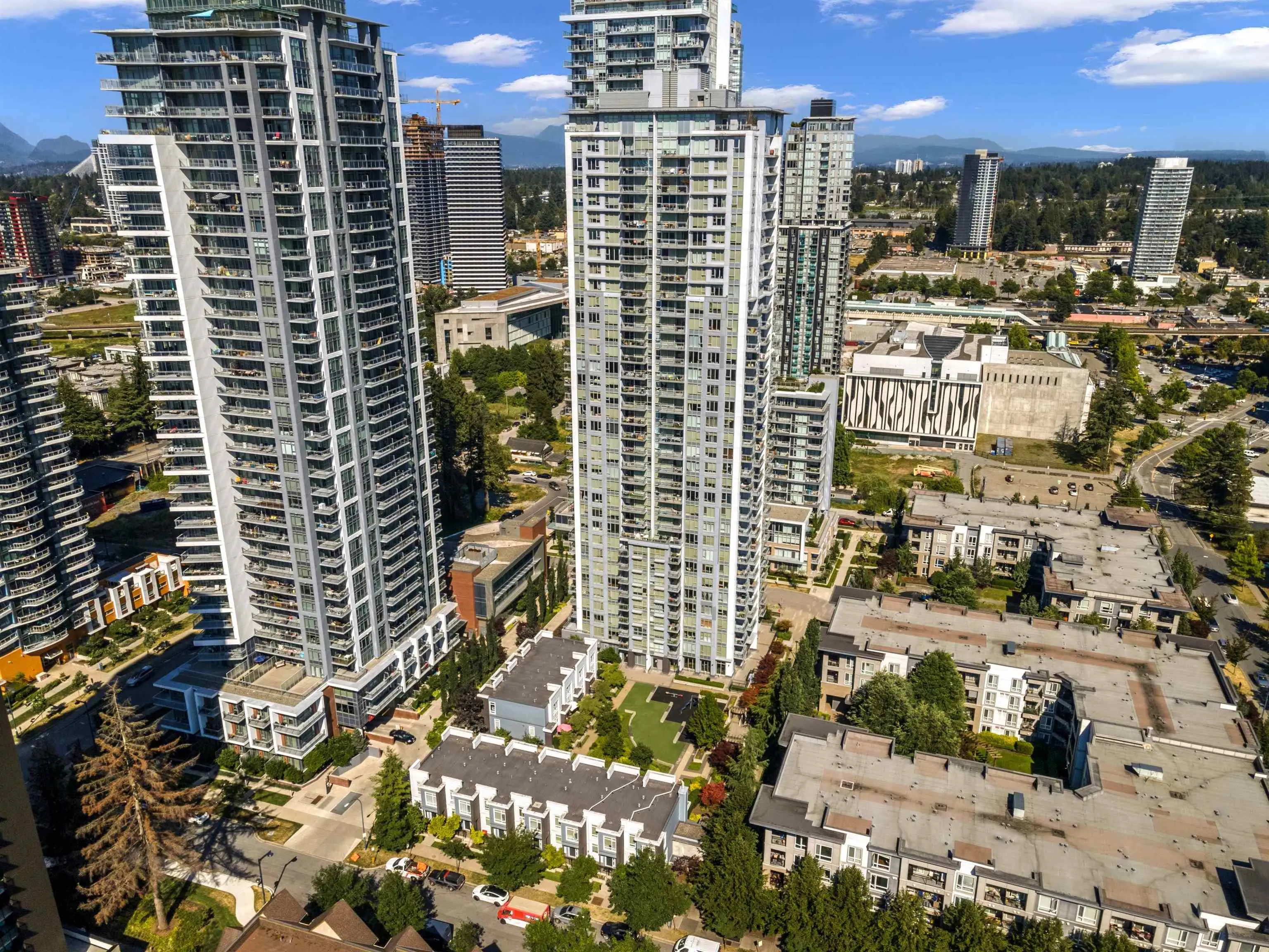 2703 13325 102a Avenue