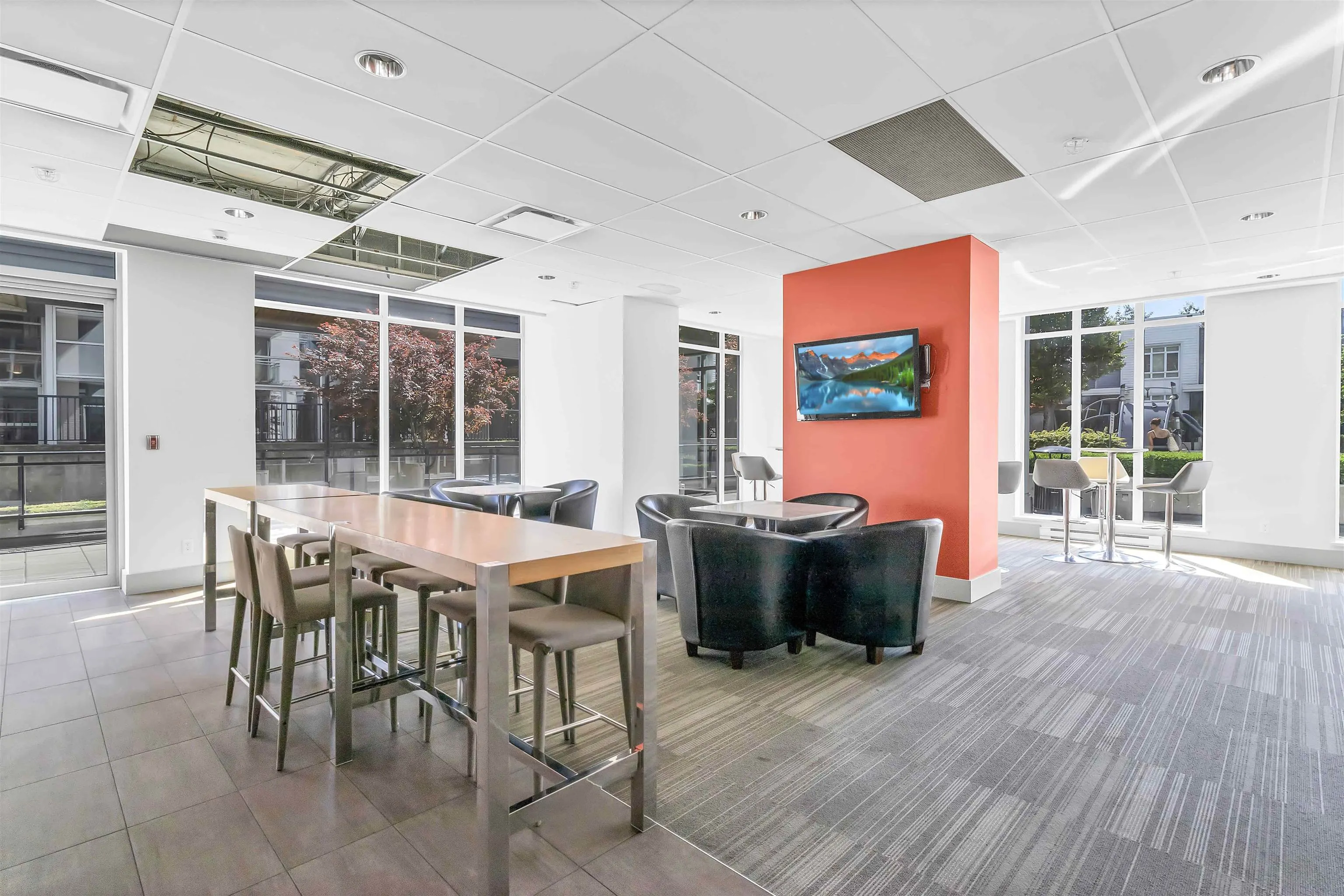 2703 13325 102a Avenue