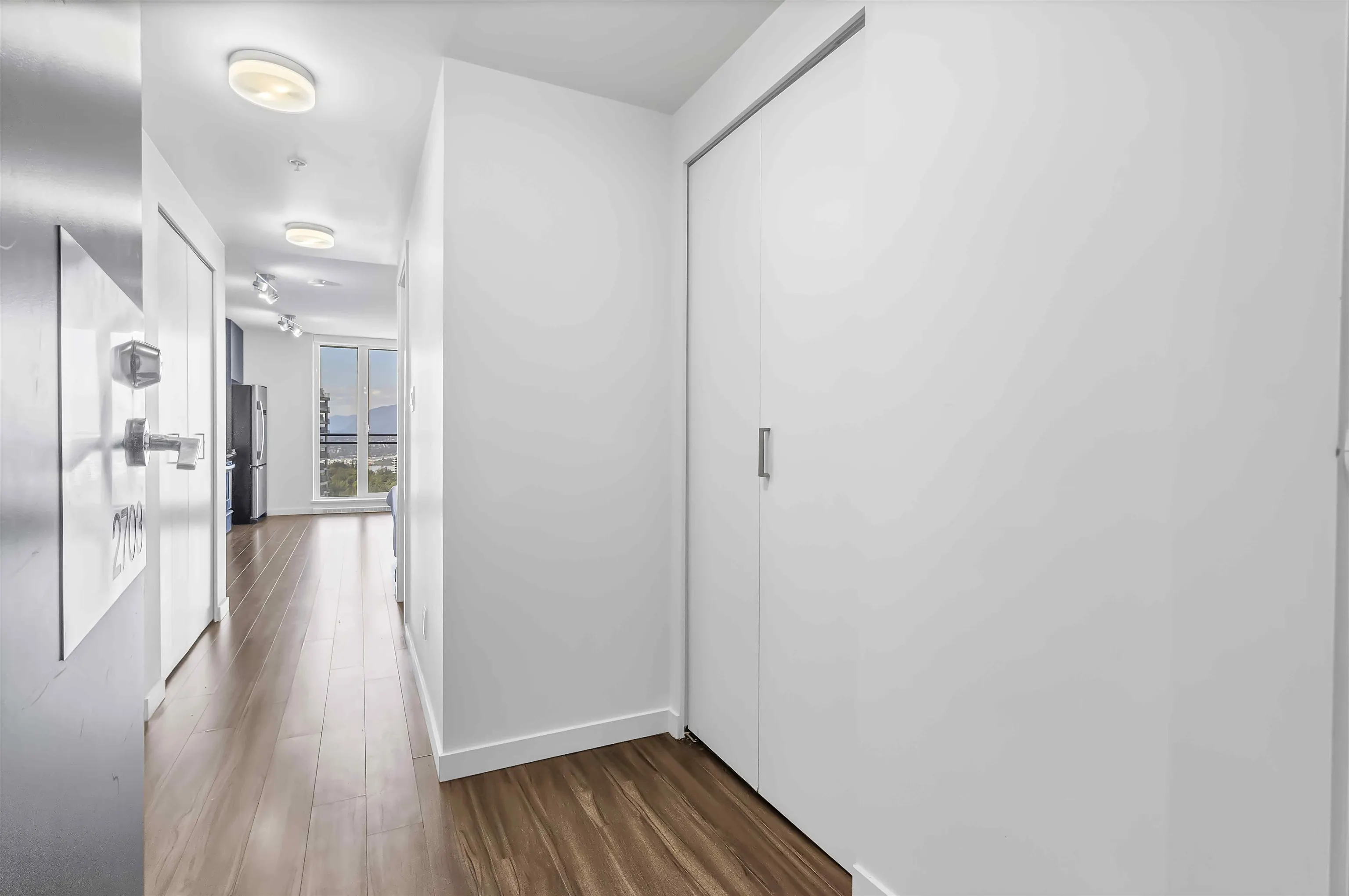 2703 13325 102a Avenue