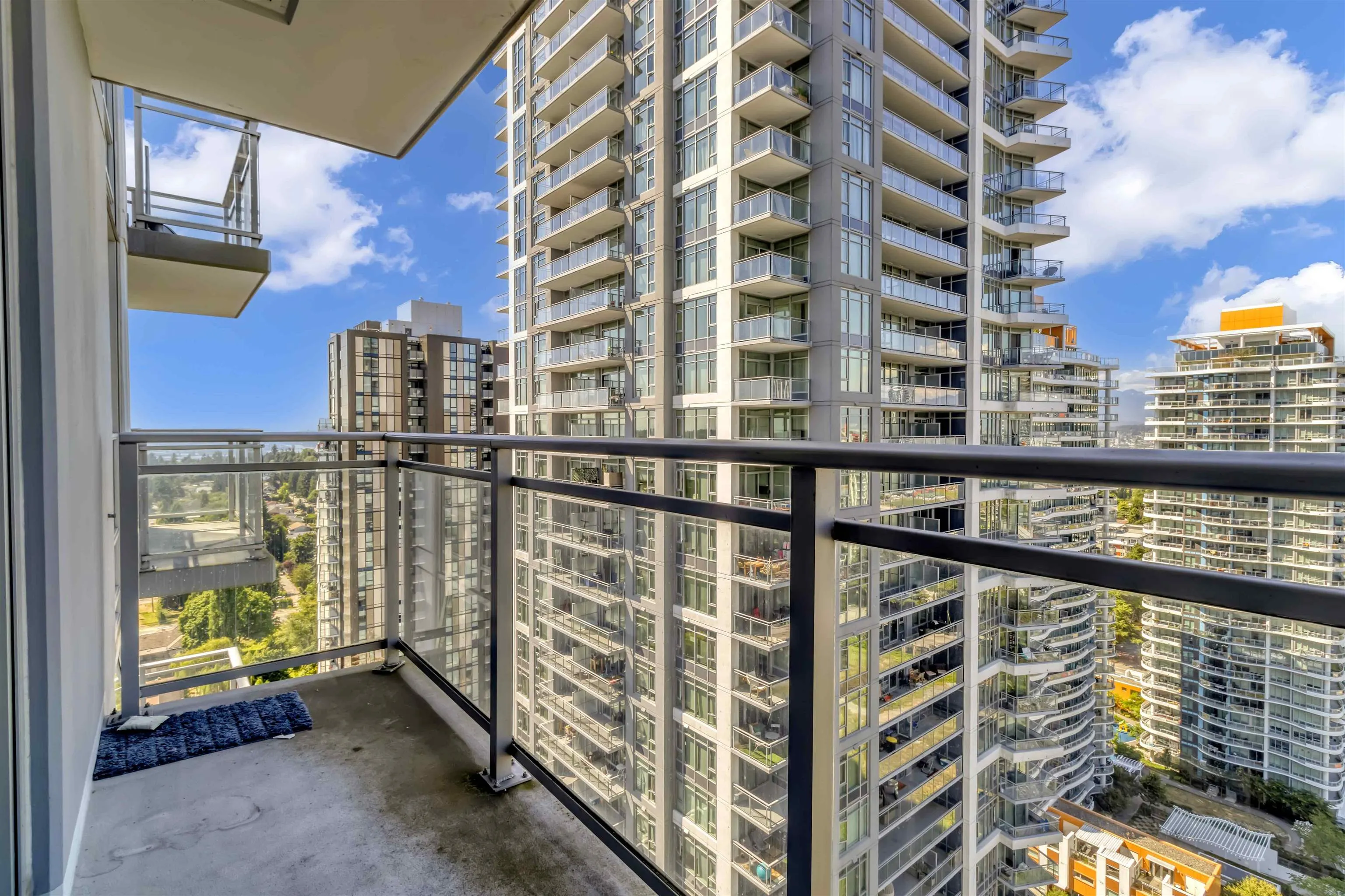 2703 13325 102a Avenue