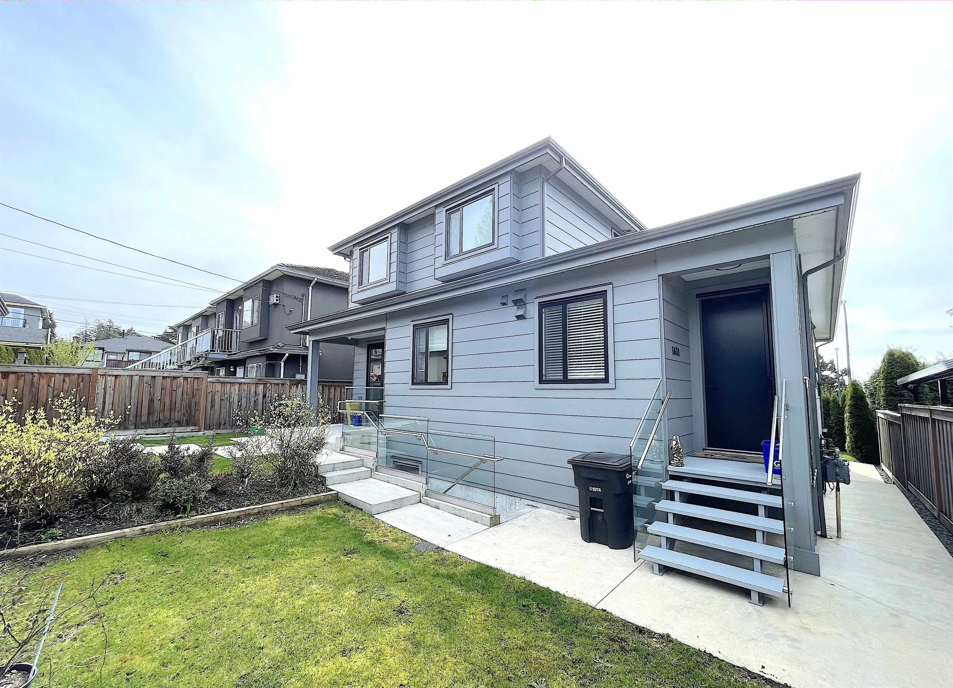 1633 SE Marine Drive