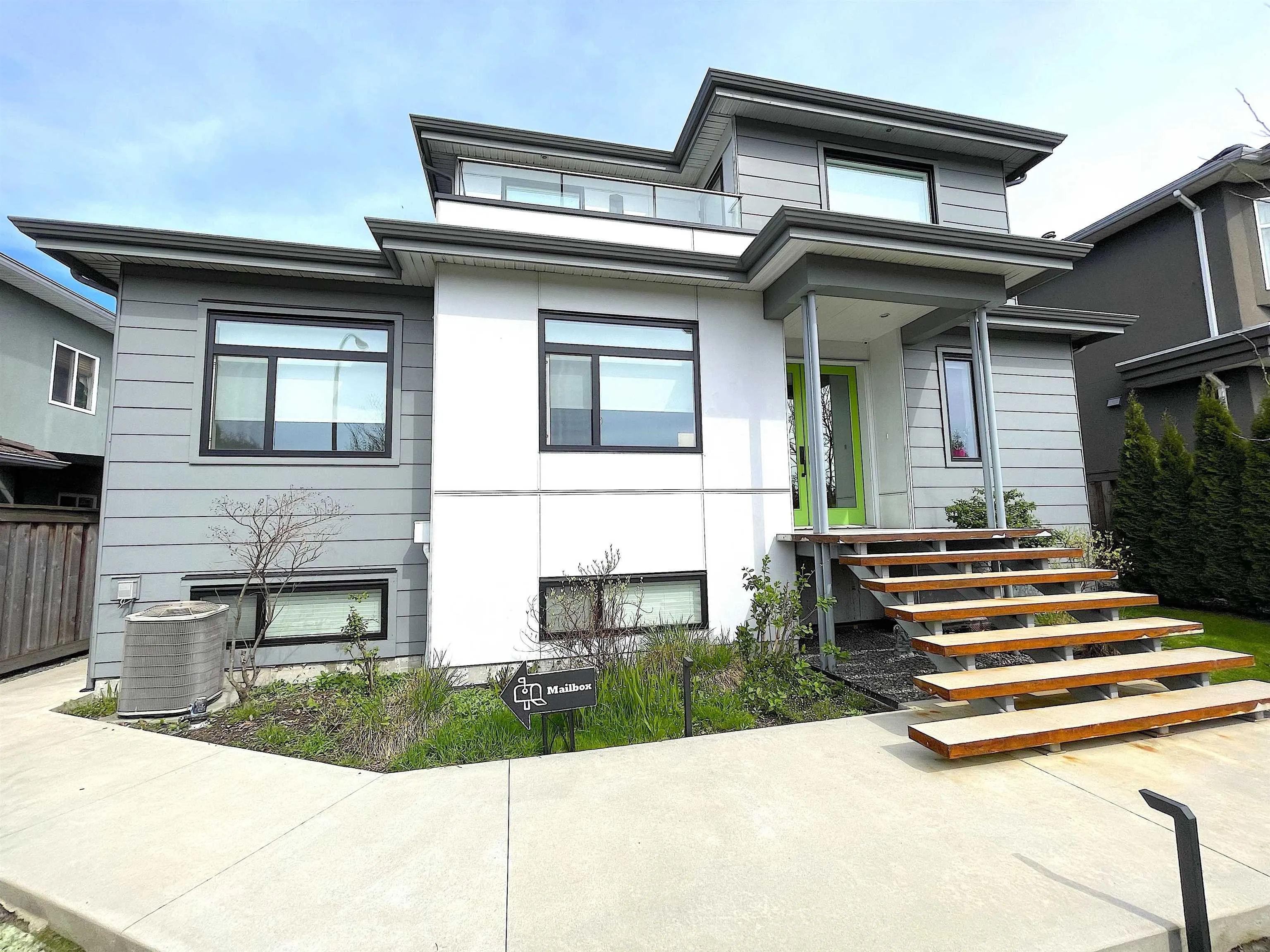 1633 SE Marine Drive