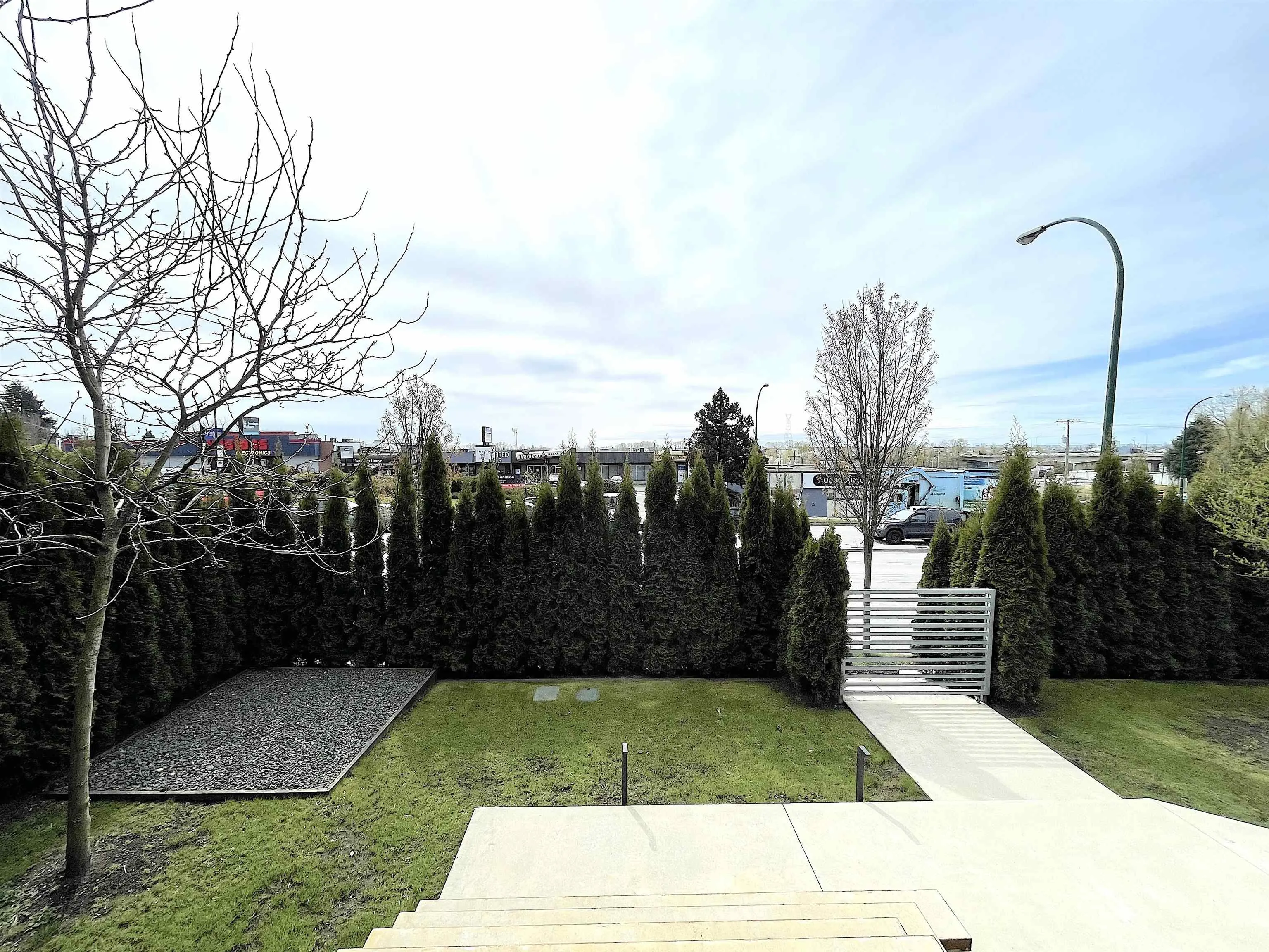 1633 SE Marine Drive