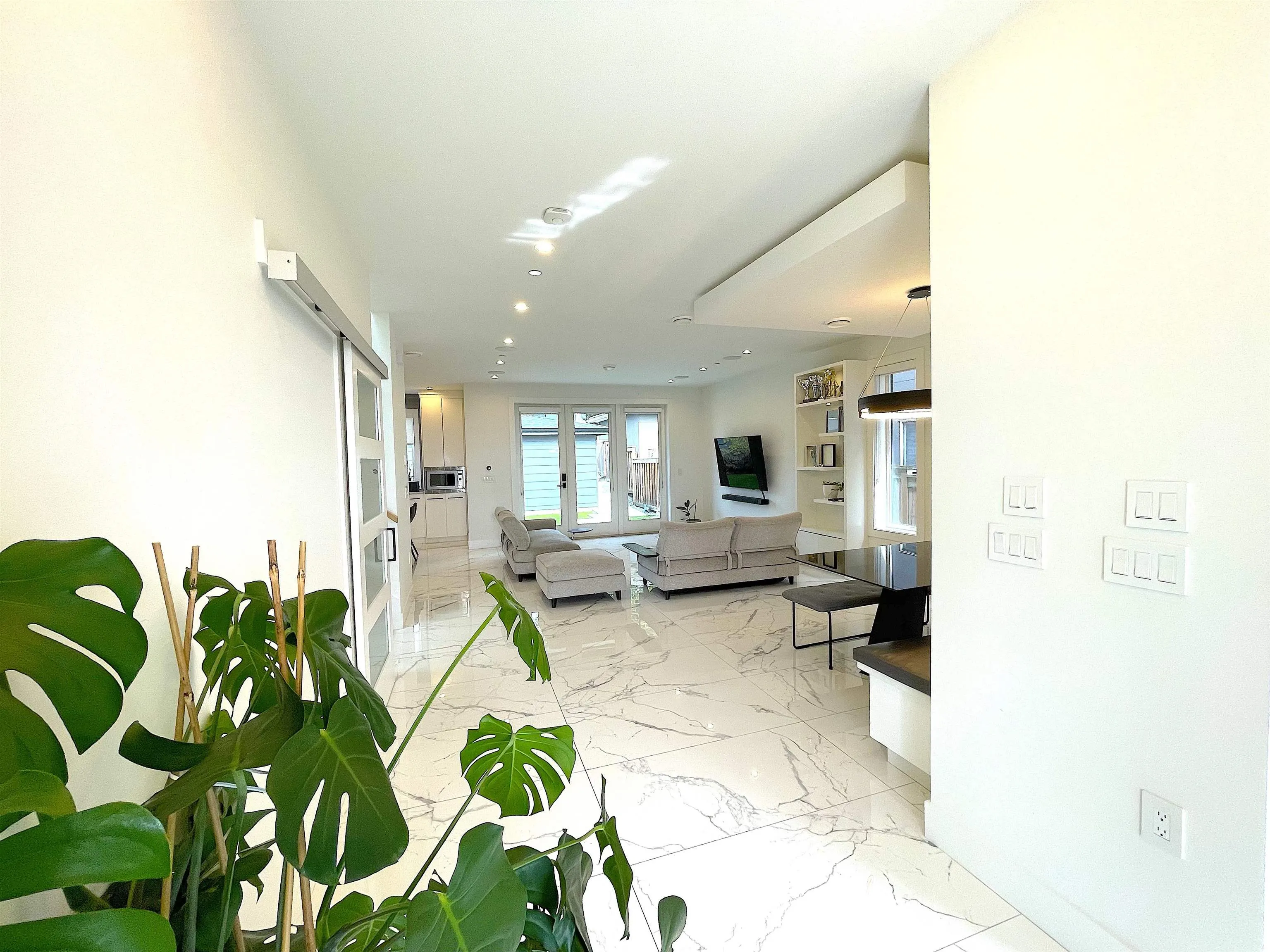 1633 SE Marine Drive