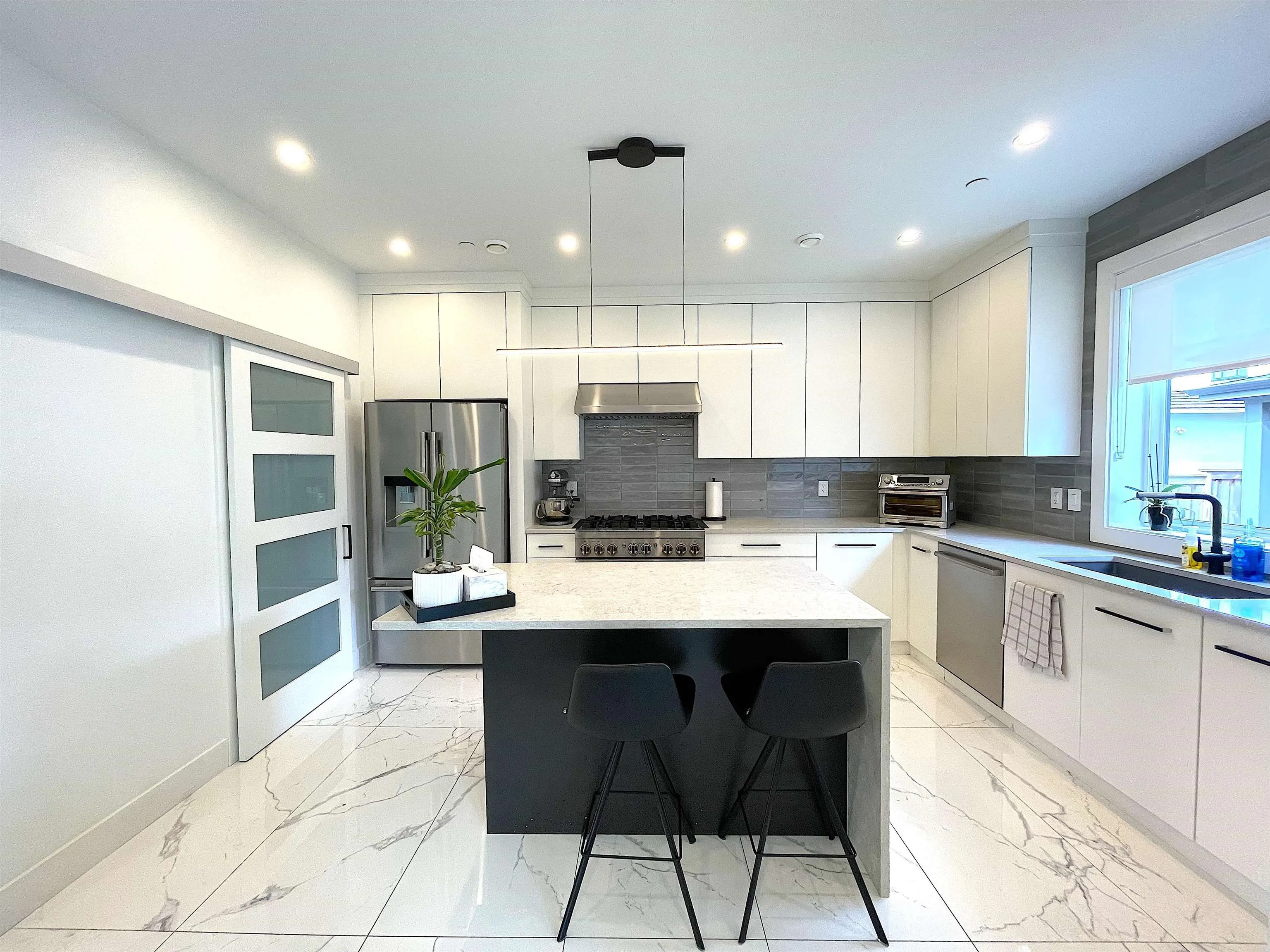 1633 SE Marine Drive
